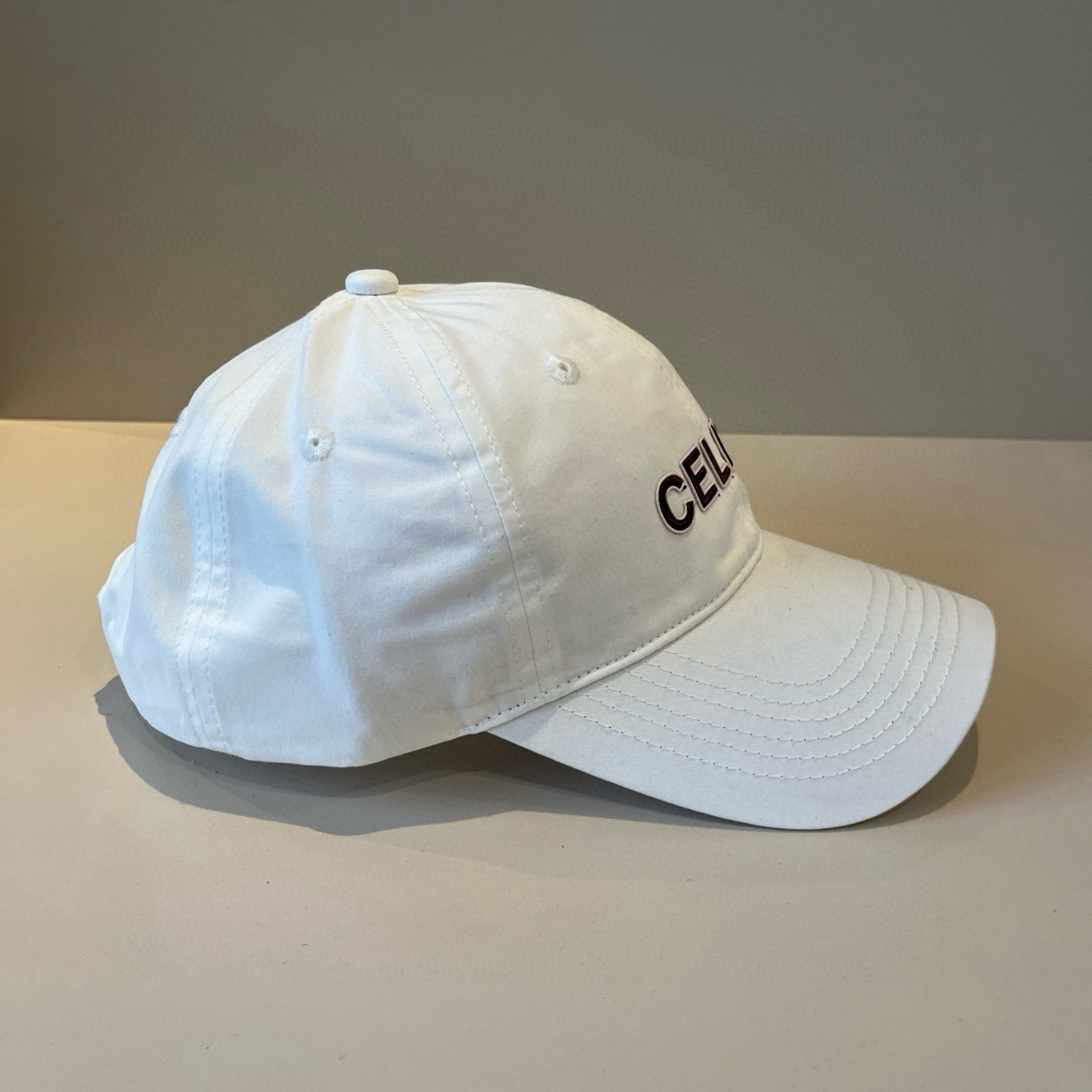 【CELINE赛琳】新款经典休闲潮流款 棒球帽🧢日韩风格，随便搭配都超好看！出门旅游，绝对要入手的一款