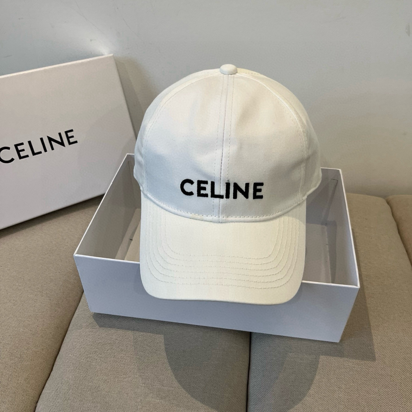 【CELINE赛琳】新款经典休闲潮流款 棒球帽🧢日韩风格，随便搭配都超好看！出门旅游，绝对要入手的一款