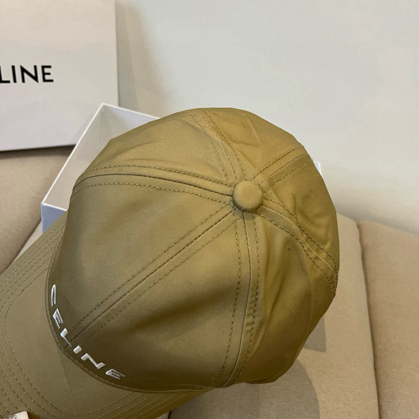 【CELINE赛琳】新款经典休闲潮流款 棒球帽🧢日韩风格，随便搭配都超好看！出门旅游，绝对要入手的一款