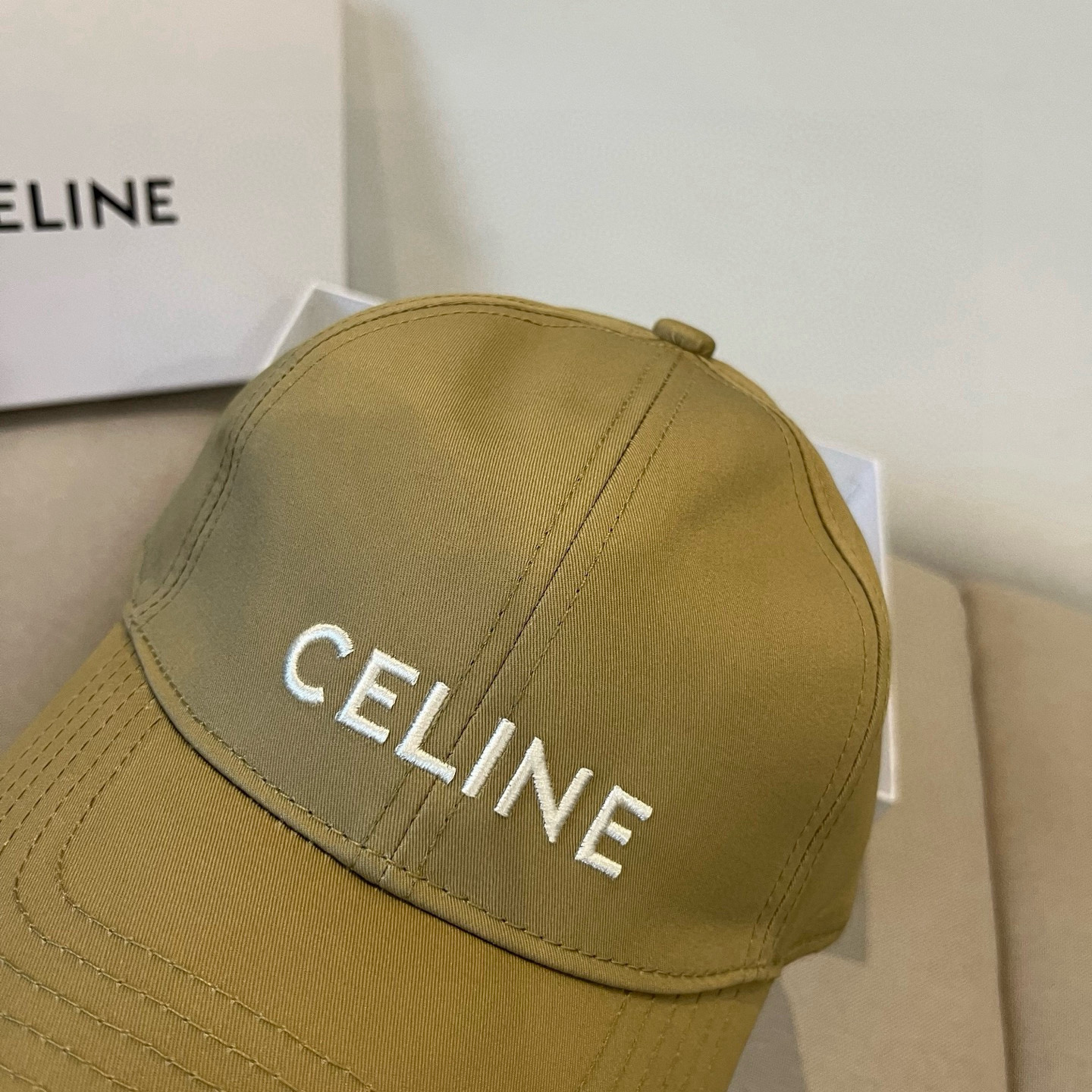 【CELINE赛琳】新款经典休闲潮流款 棒球帽🧢日韩风格，随便搭配都超好看！出门旅游，绝对要入手的一款