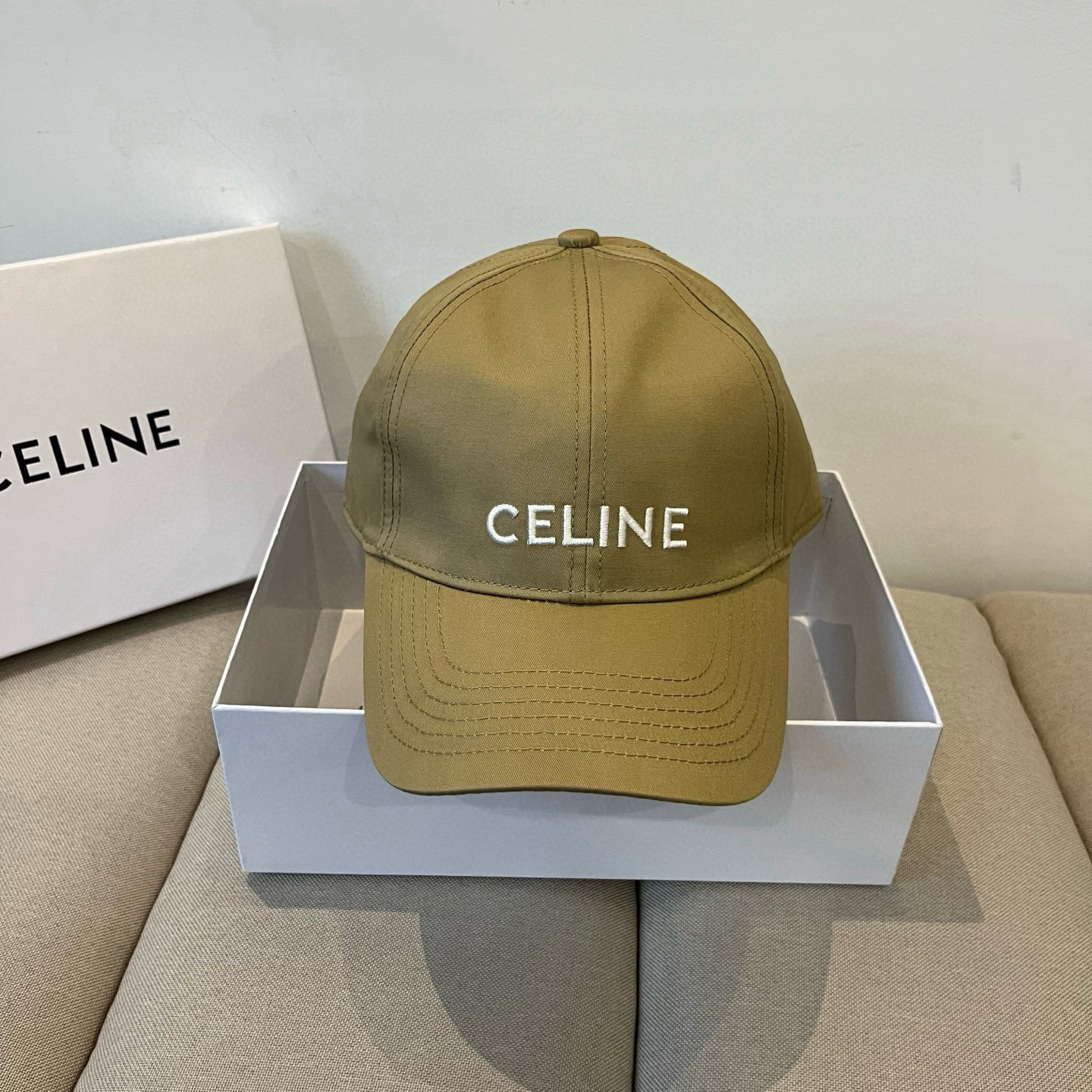 【CELINE赛琳】新款经典休闲潮流款 棒球帽🧢日韩风格，随便搭配都超好看！出门旅游，绝对要入手的一款