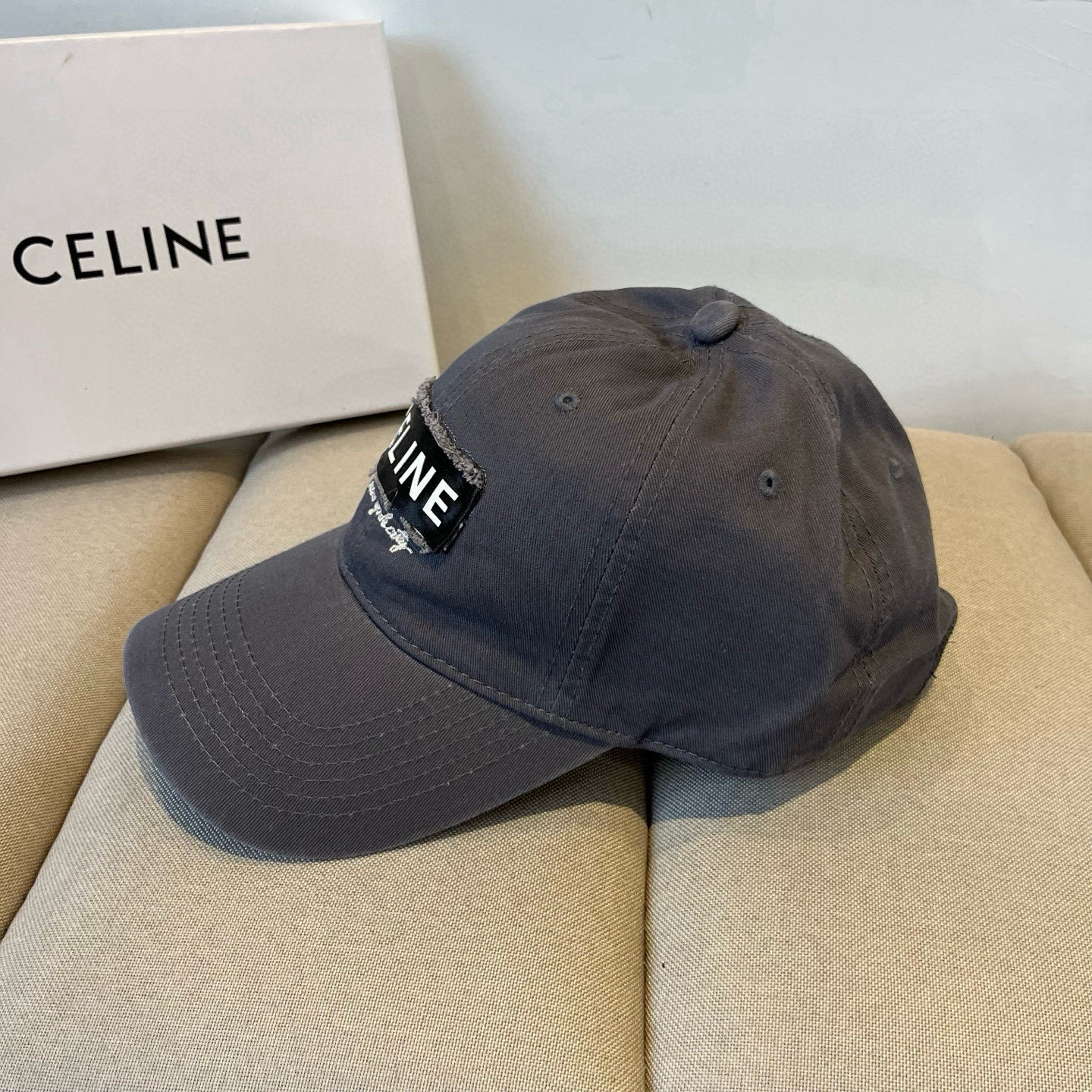 【CELINE赛琳】新款经典休闲潮流款 棒球帽🧢日韩风格，随便搭配都超好看！出门旅游，绝对要入手的一款