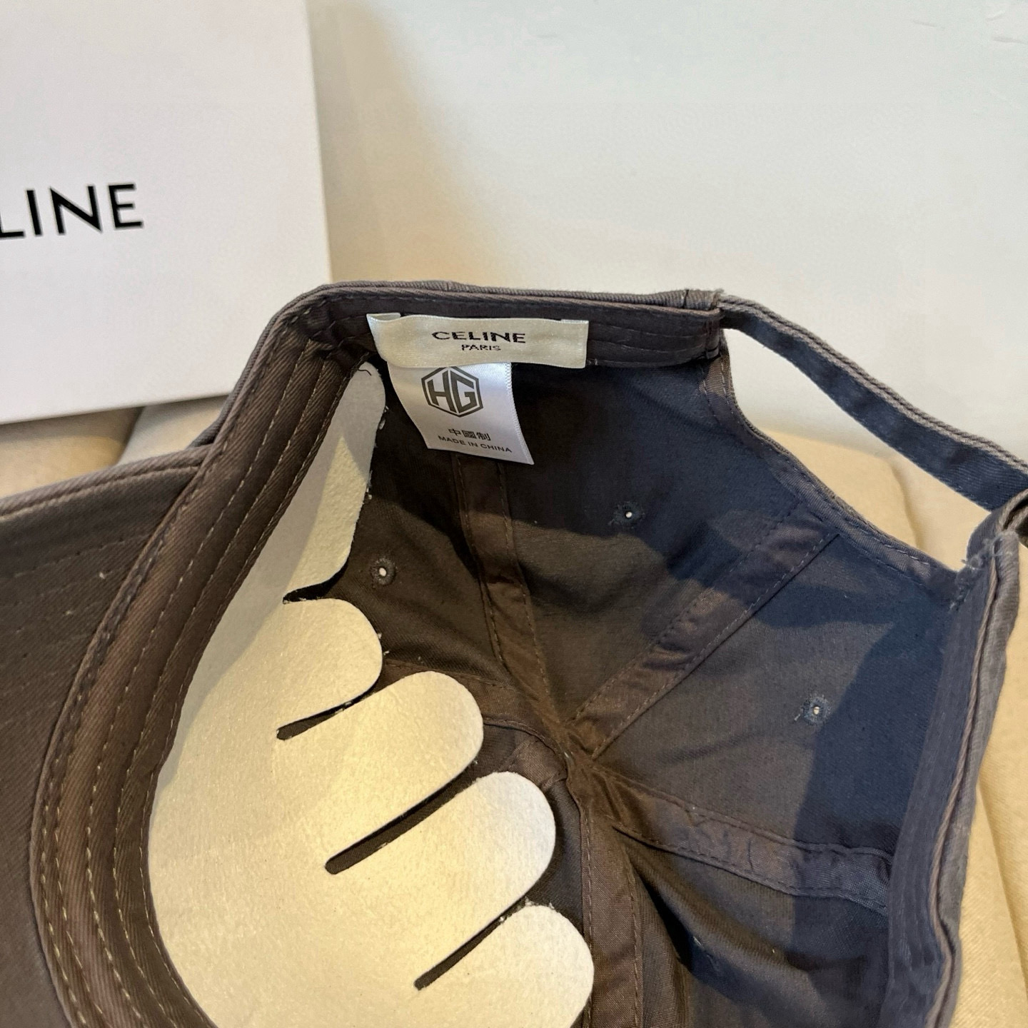 【CELINE赛琳】新款经典休闲潮流款 棒球帽🧢日韩风格，随便搭配都超好看！出门旅游，绝对要入手的一款