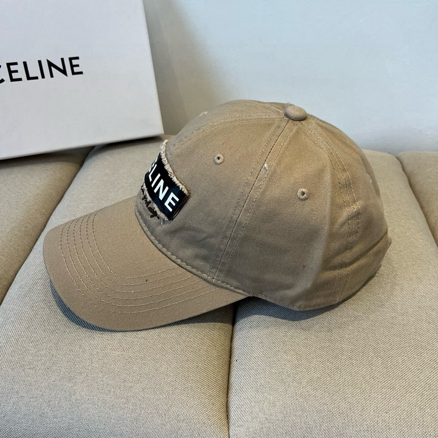【CELINE赛琳】新款经典休闲潮流款 棒球帽🧢日韩风格，随便搭配都超好看！出门旅游，绝对要入手的一款