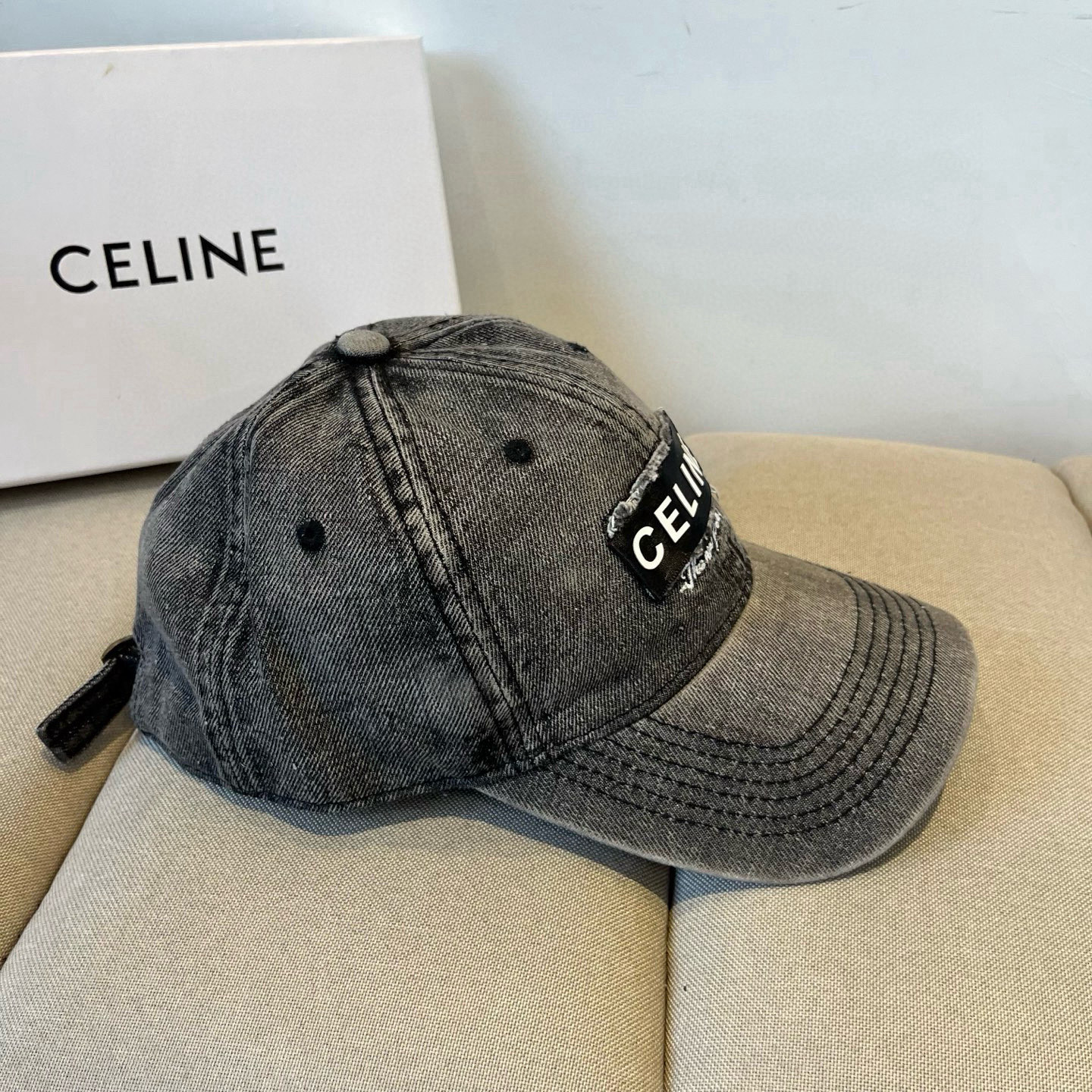 【CELINE赛琳】新款经典休闲潮流款 棒球帽🧢日韩风格，随便搭配都超好看！出门旅游，绝对要入手的一款