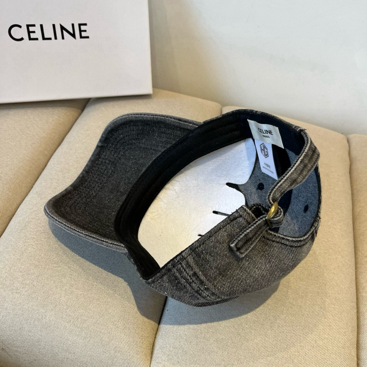 【CELINE赛琳】新款经典休闲潮流款 棒球帽🧢日韩风格，随便搭配都超好看！出门旅游，绝对要入手的一款