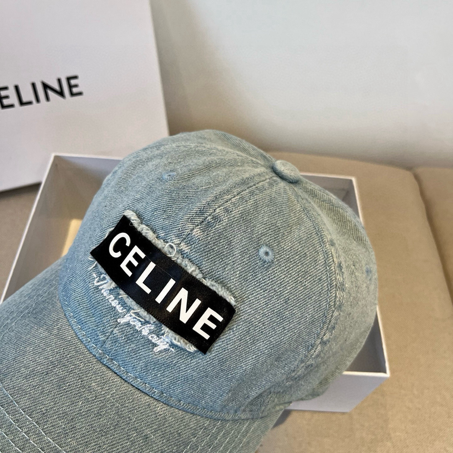 【CELINE赛琳】新款经典休闲潮流款 棒球帽🧢日韩风格，随便搭配都超好看！出门旅游，绝对要入手的一款