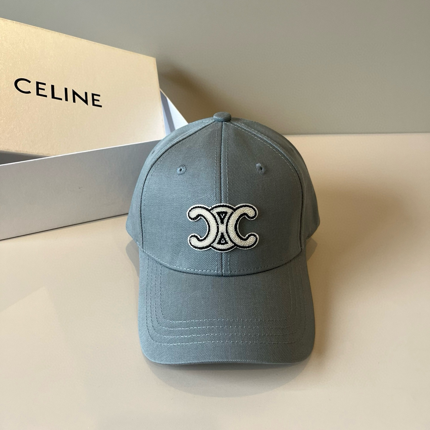 【CELINE赛琳】新款经典休闲潮流款 棒球帽🧢日韩风格，随便搭配都超好看！出门旅游，绝对要入手的一款
