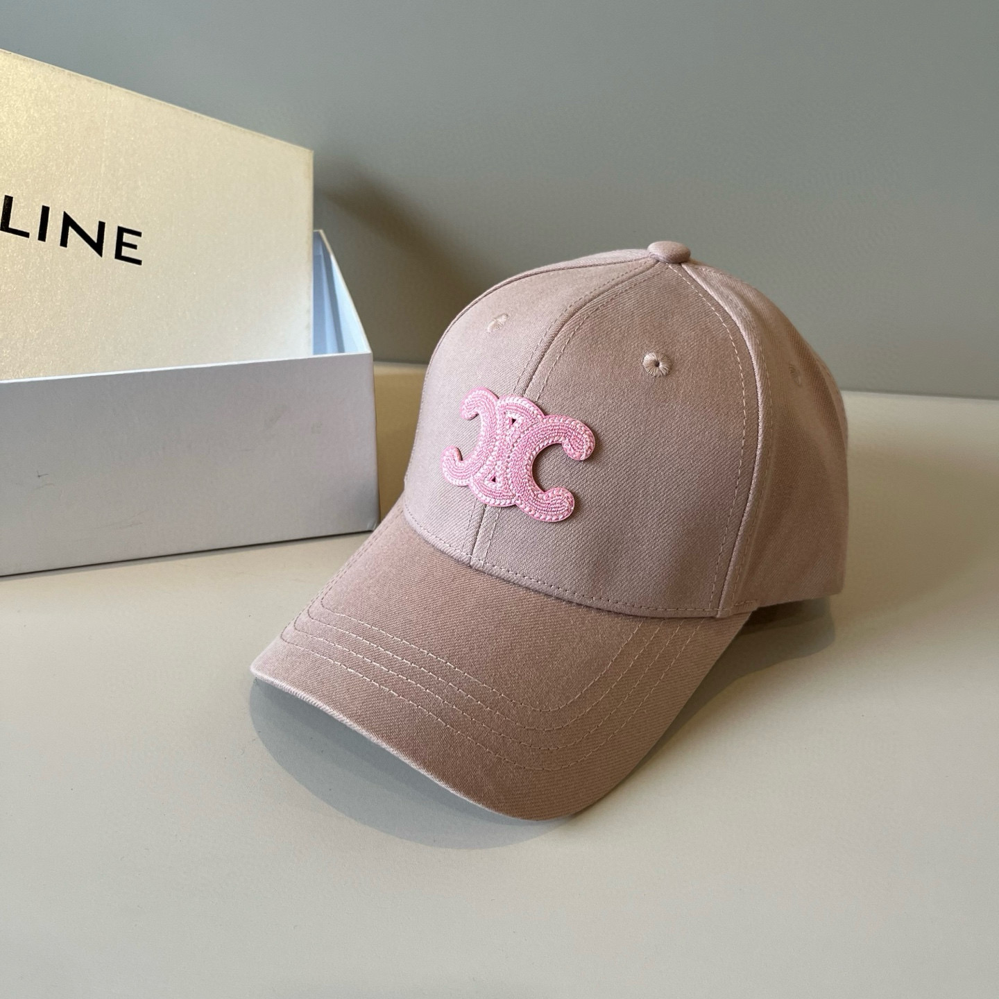 【CELINE赛琳】新款经典休闲潮流款 棒球帽🧢日韩风格，随便搭配都超好看！出门旅游，绝对要入手的一款