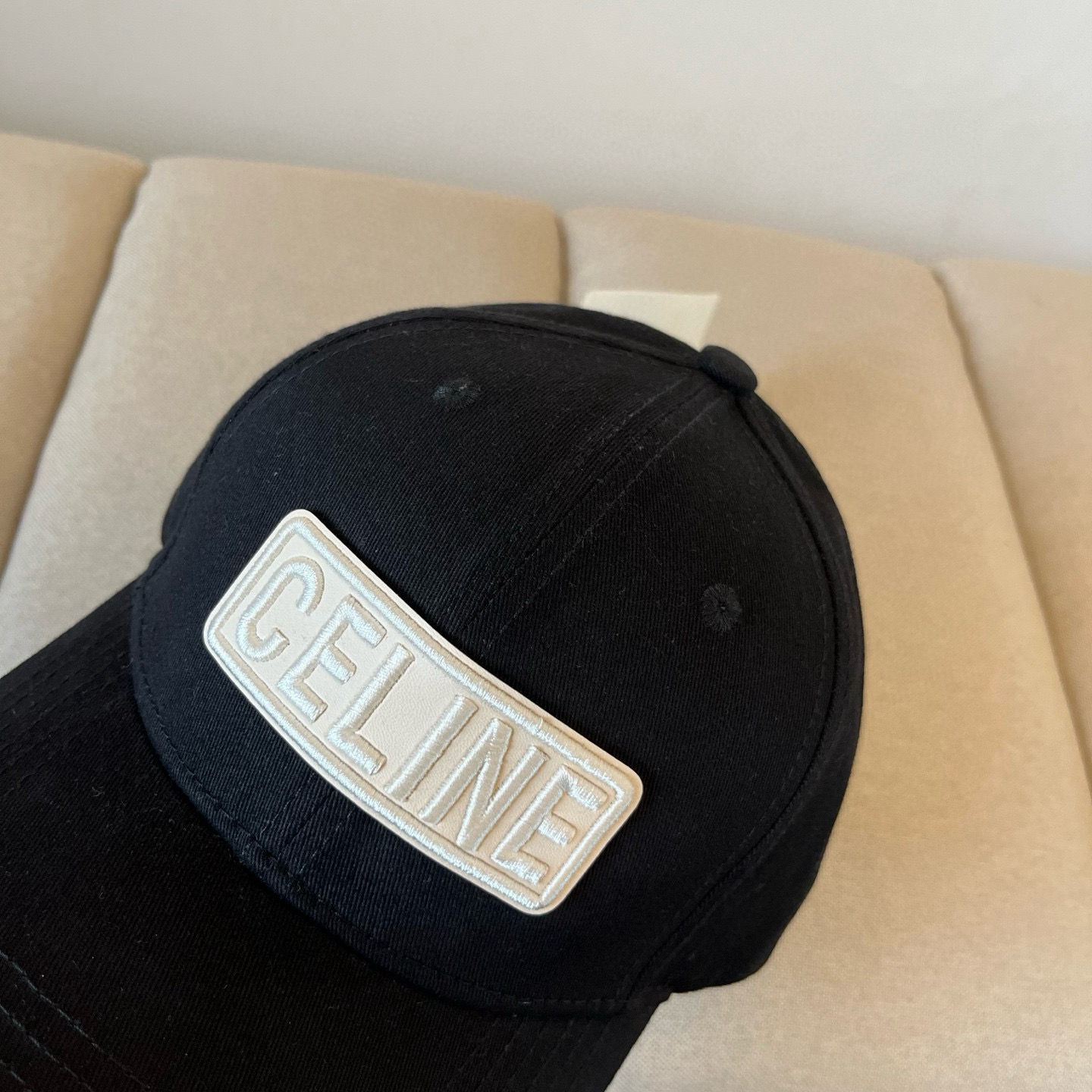 【CELINE赛琳】新款经典休闲潮流款 棒球帽🧢日韩风格，随便搭配都超好看！出门旅游，绝对要入手的一款