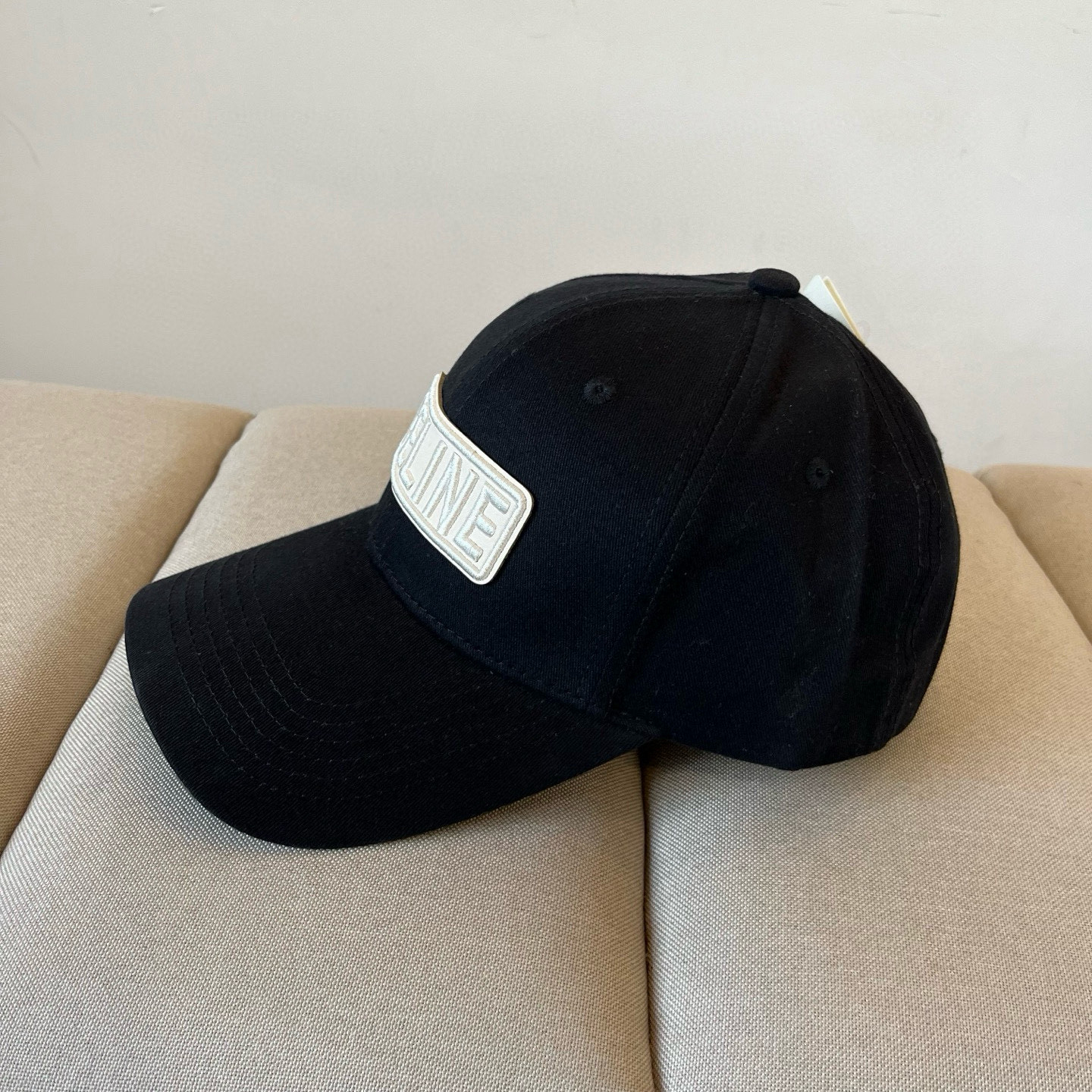 【CELINE赛琳】新款经典休闲潮流款 棒球帽🧢日韩风格，随便搭配都超好看！出门旅游，绝对要入手的一款