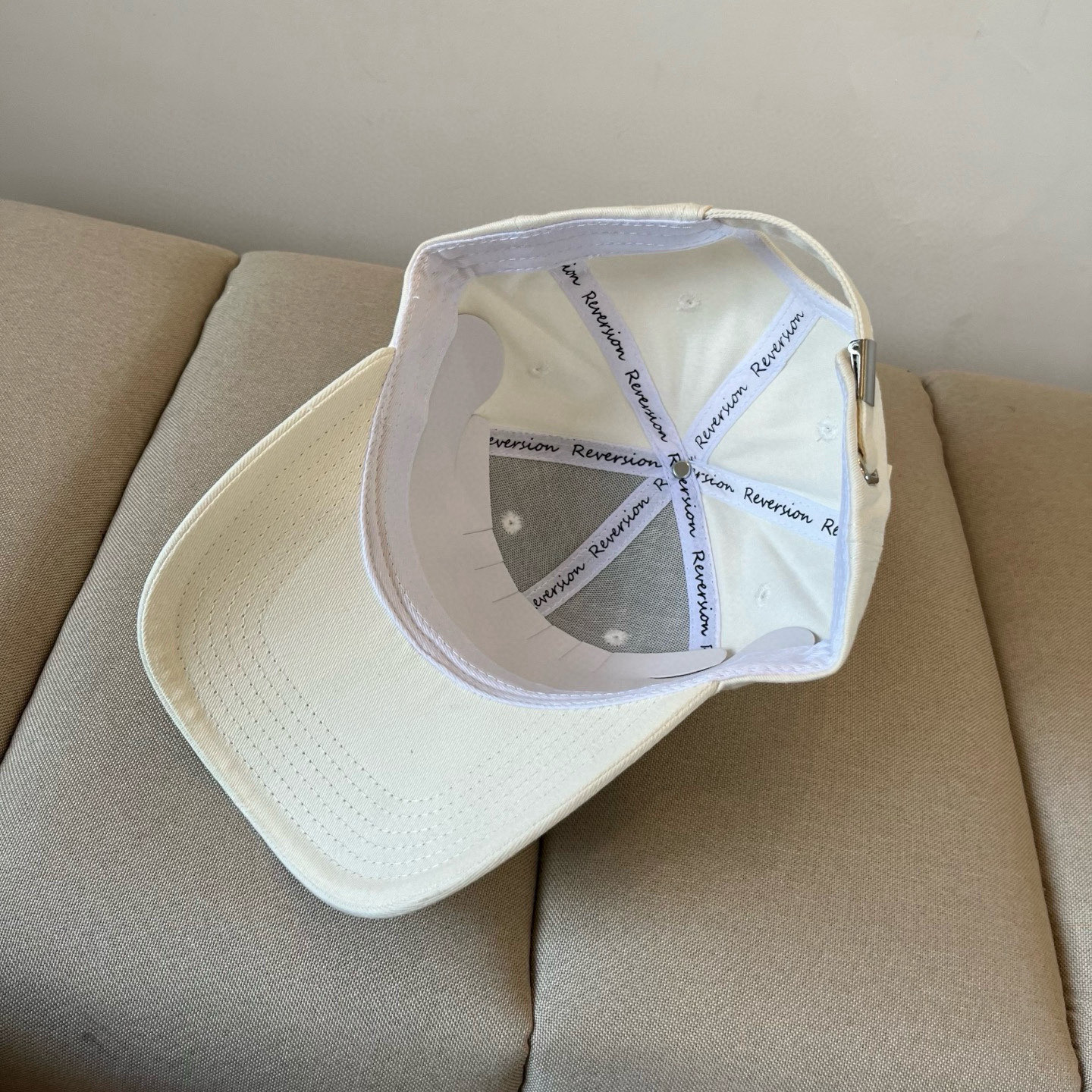 【CELINE赛琳】新款经典休闲潮流款 棒球帽🧢日韩风格，随便搭配都超好看！出门旅游，绝对要入手的一款