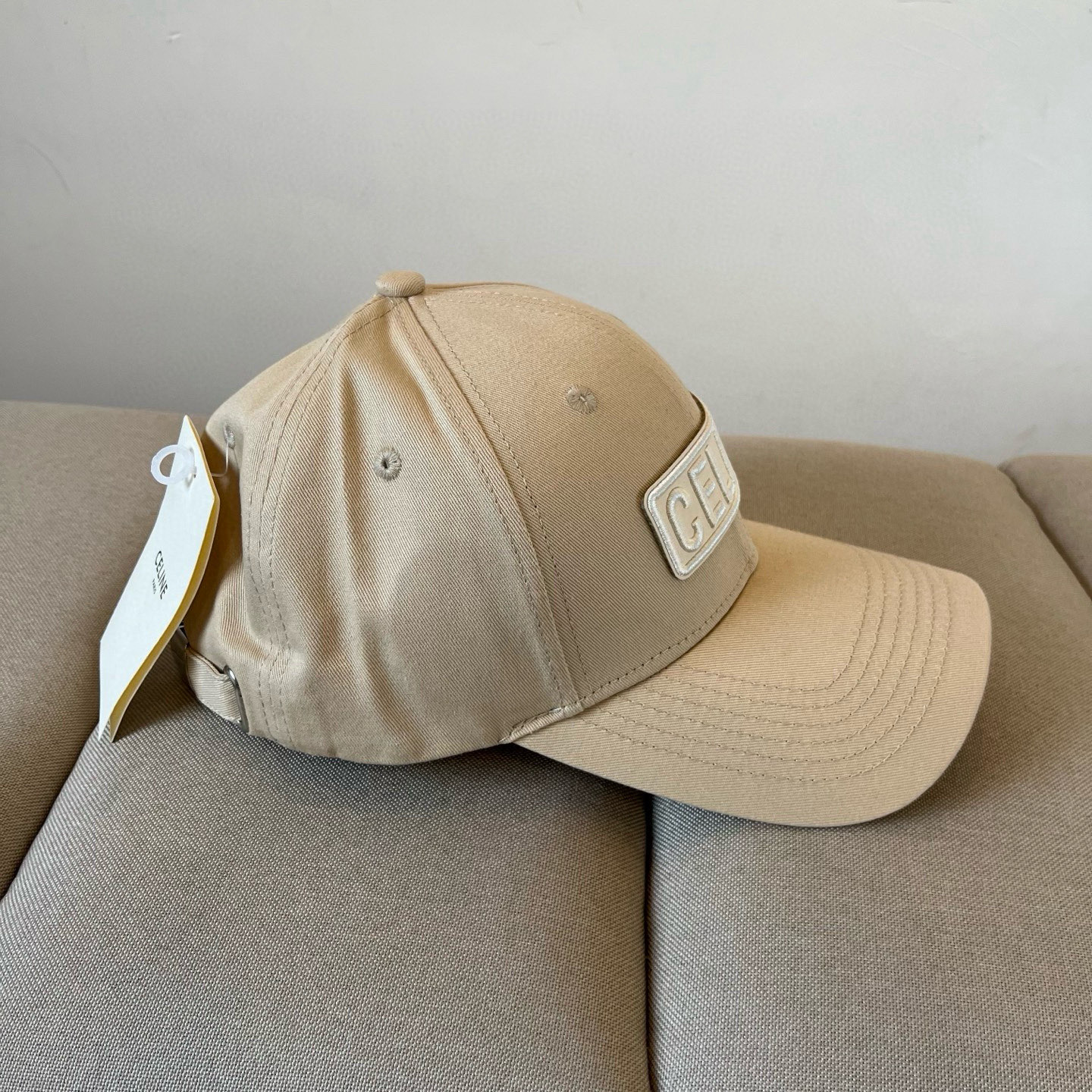 【CELINE赛琳】新款经典休闲潮流款 棒球帽🧢日韩风格，随便搭配都超好看！出门旅游，绝对要入手的一款