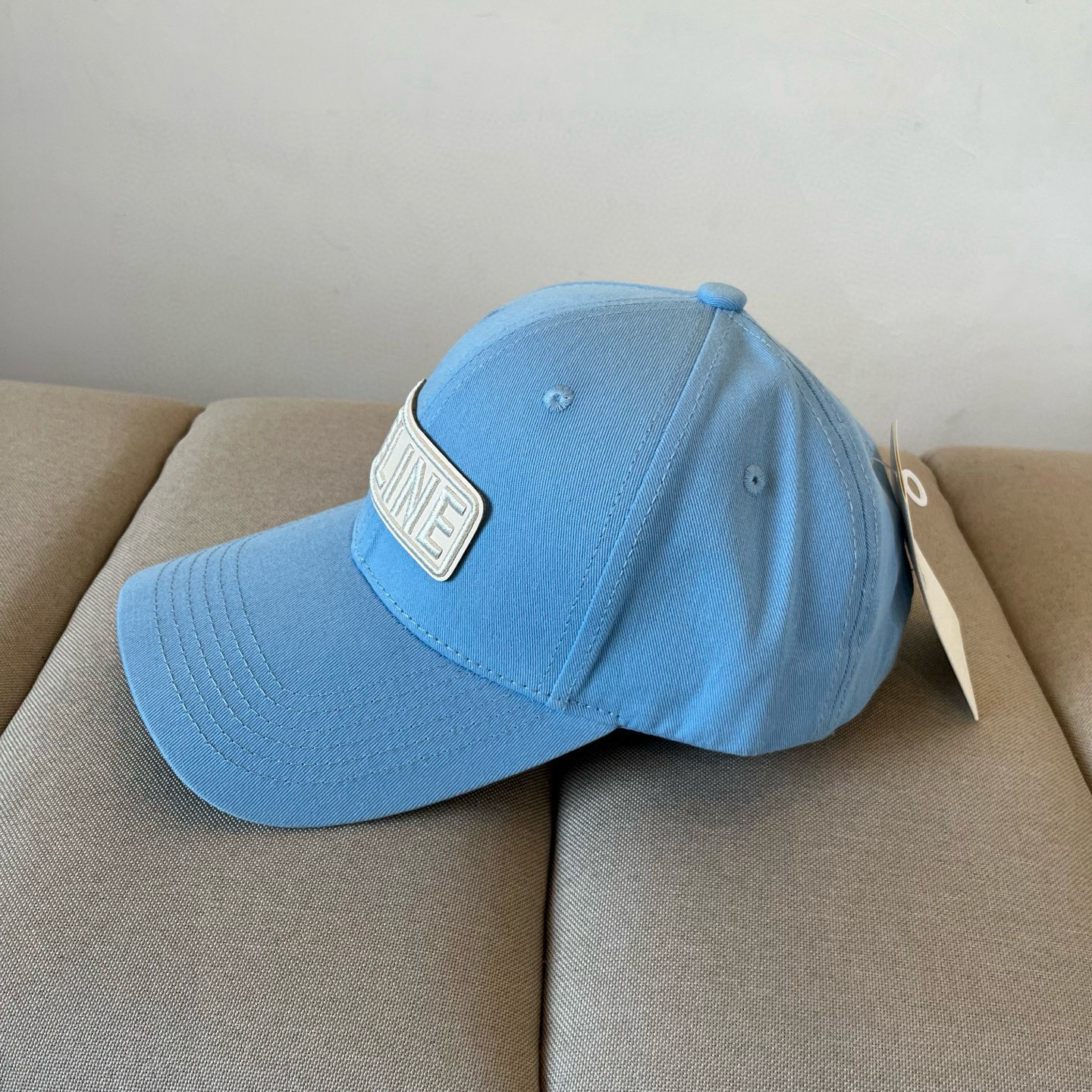【CELINE赛琳】新款经典休闲潮流款 棒球帽🧢日韩风格，随便搭配都超好看！出门旅游，绝对要入手的一款
