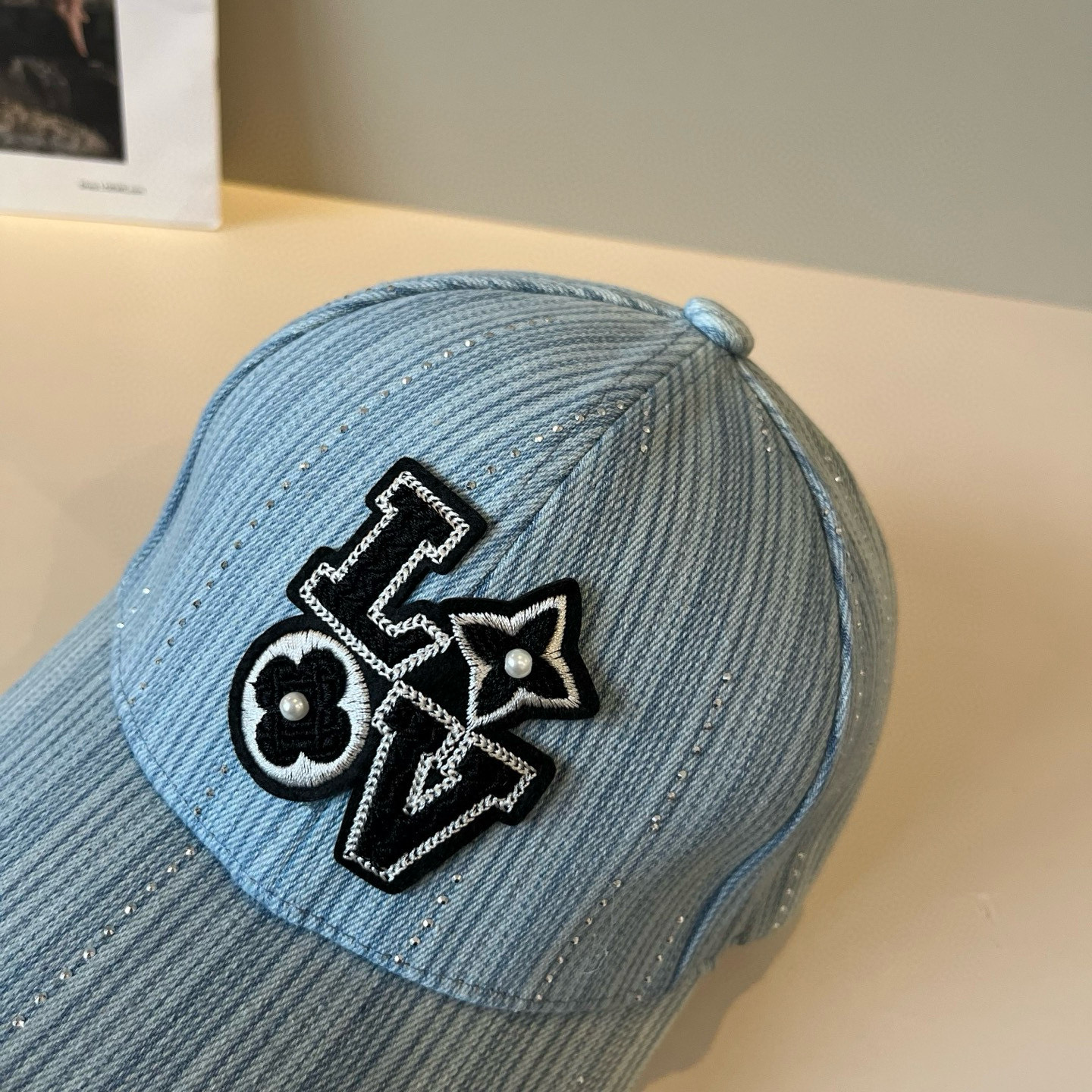 🧢路易威登棒球帽 LouisVuitton😍新款LV棒球帽，重工打造♥️高端大气，百搭款🤗男女通用！跑量