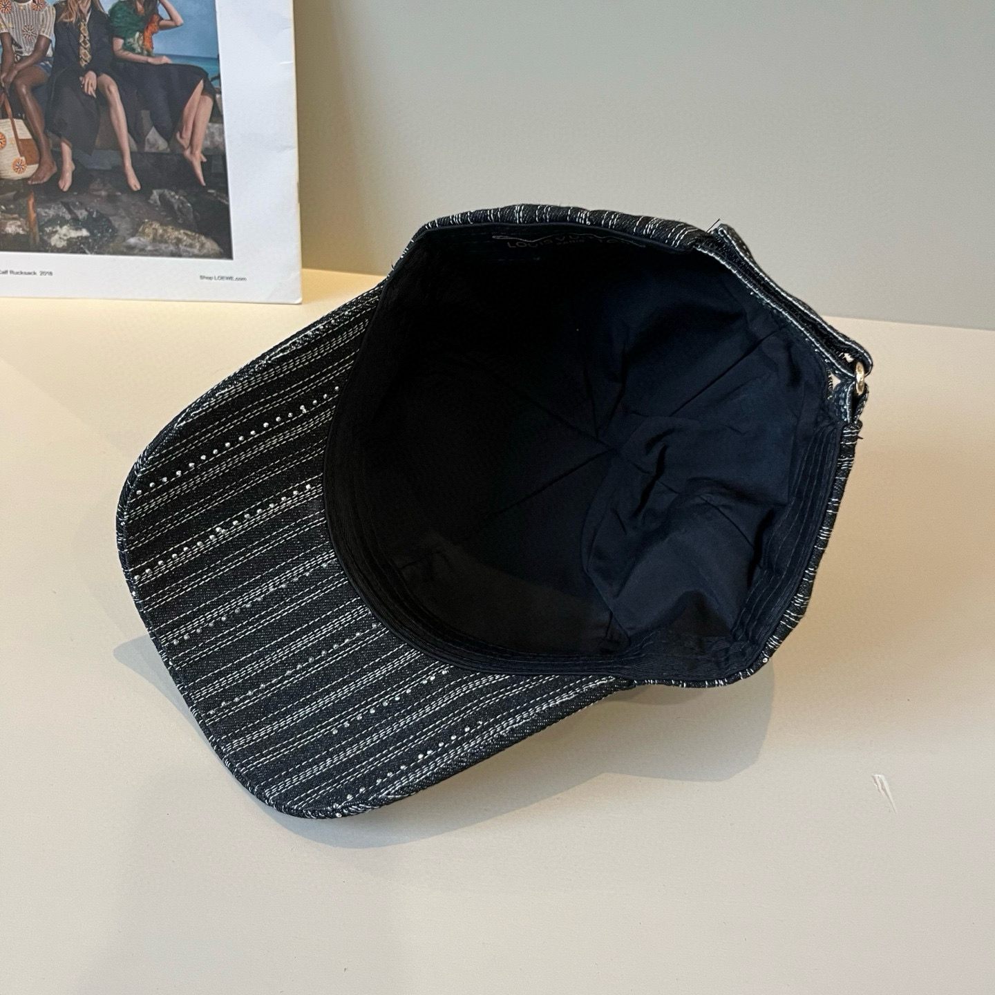 🧢路易威登棒球帽 LouisVuitton😍新款LV棒球帽，重工打造♥️高端大气，百搭款🤗男女通用！跑量