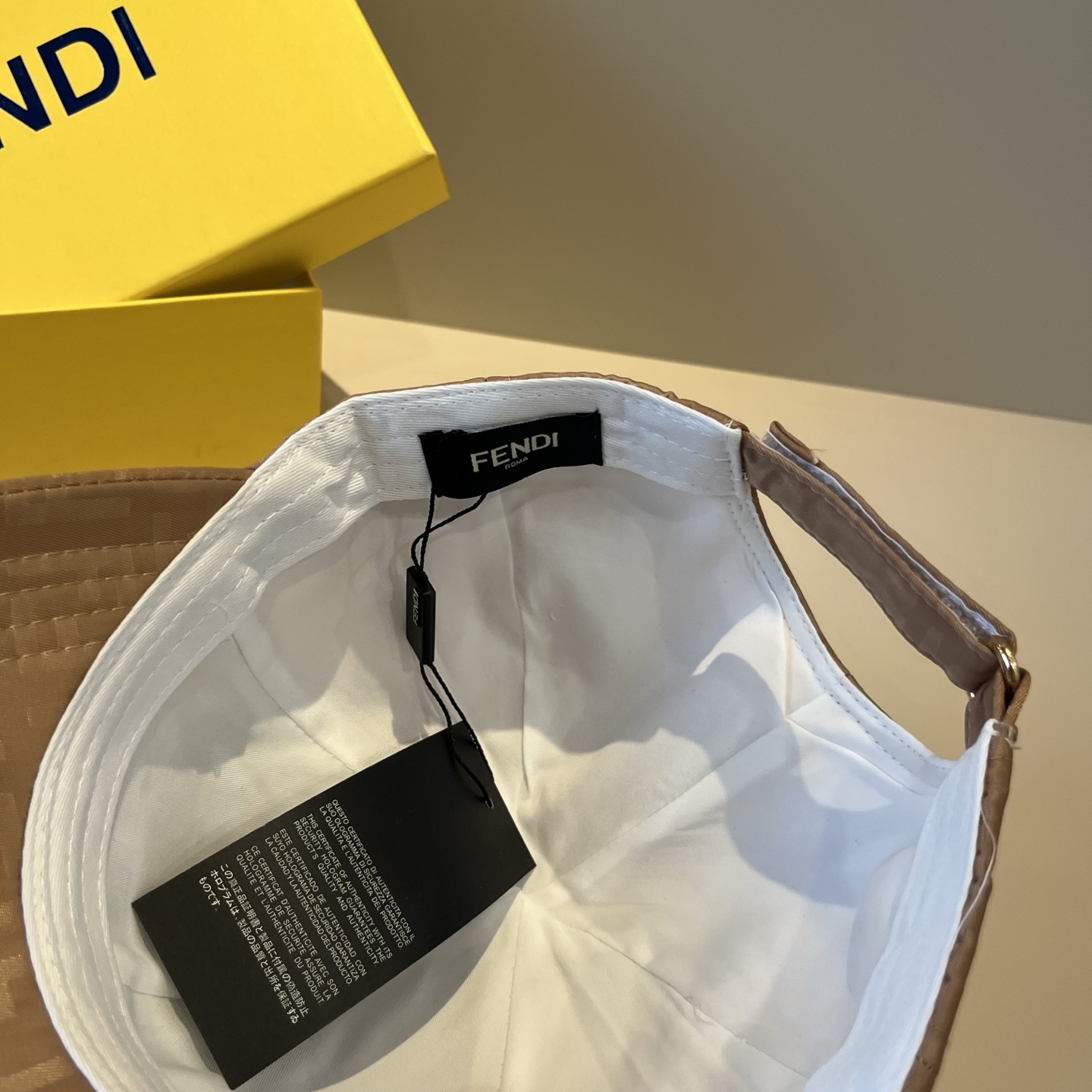  FENDI芬迪 老花系列棒球帽🧢 经典FF中古单品，气质穿搭单品，质量杠杠👍