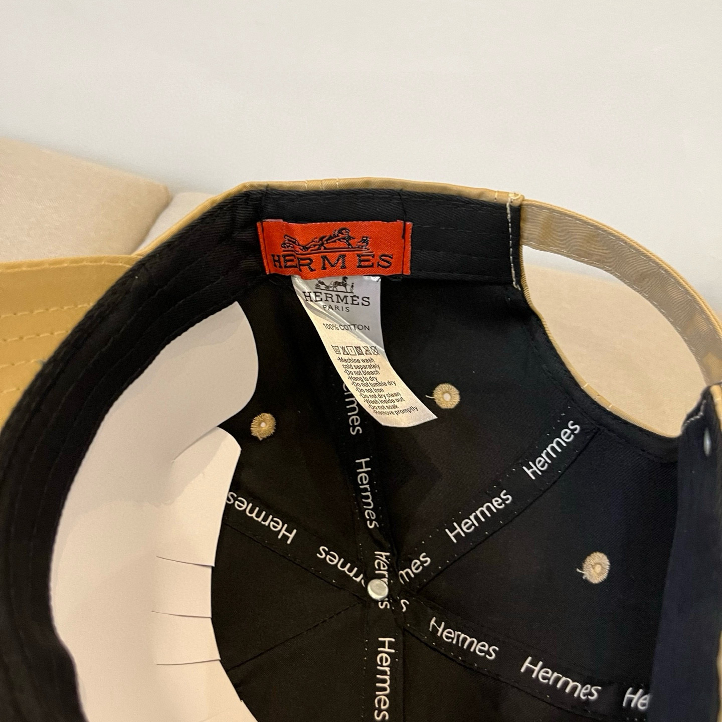  爱马仕Hermes 官网新品经典款 棒球帽🎩 原单品质 火爆来袭。 工艺非常精美爱心 高档大气上档次 