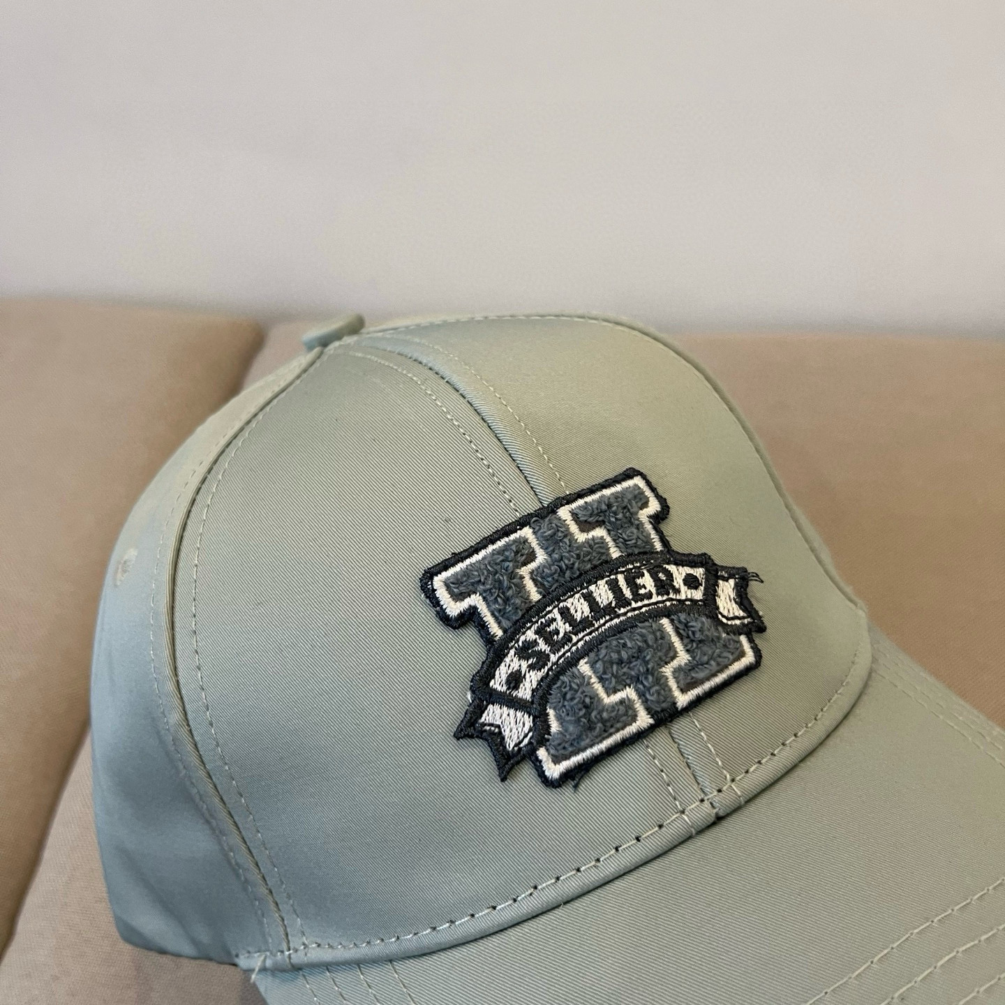  爱马仕Hermes 官网新品经典款 棒球帽🎩 原单品质 火爆来袭。 工艺非常精美爱心 高档大气上档次 