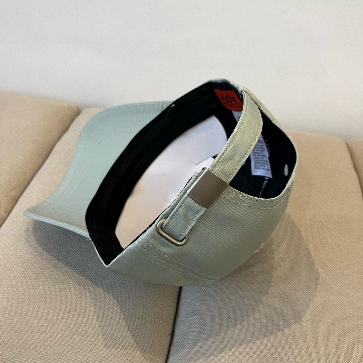  爱马仕Hermes 官网新品经典款 棒球帽🎩 原单品质 火爆来袭。 工艺非常精美爱心 高档大气上档次 