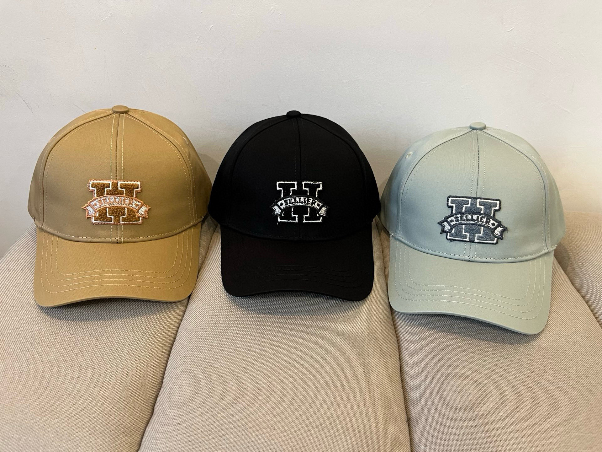  爱马仕Hermes 官网新品经典款 棒球帽🎩 原单品质 火爆来袭。 工艺非常精美爱心 高档大气上档次 