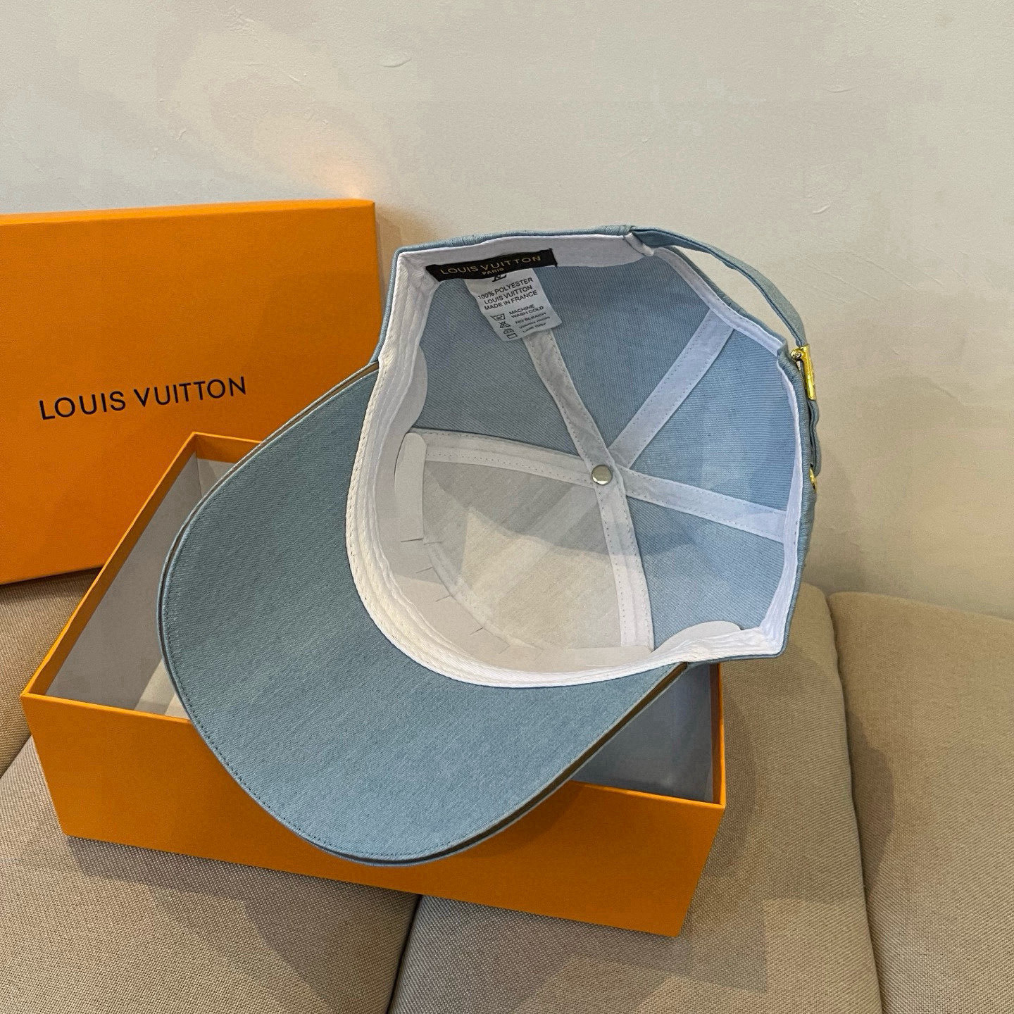 🧢路易威登棒球帽 LouisVuitton😍新款LV棒球帽，重工打造♥️高端大气，百搭款🤗男女通用！跑量