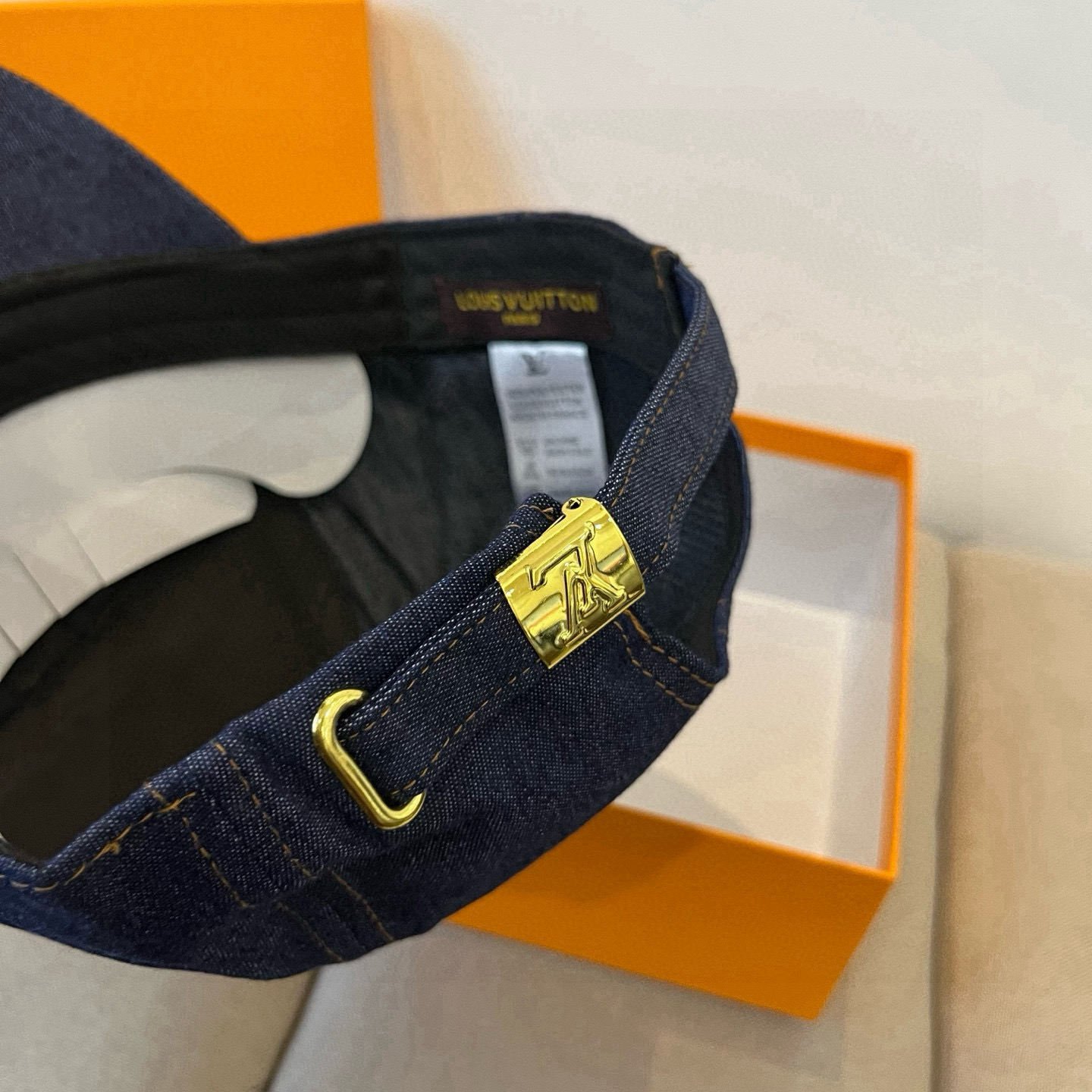 🧢路易威登棒球帽 LouisVuitton😍新款LV棒球帽，重工打造♥️高端大气，百搭款🤗男女通用！跑量