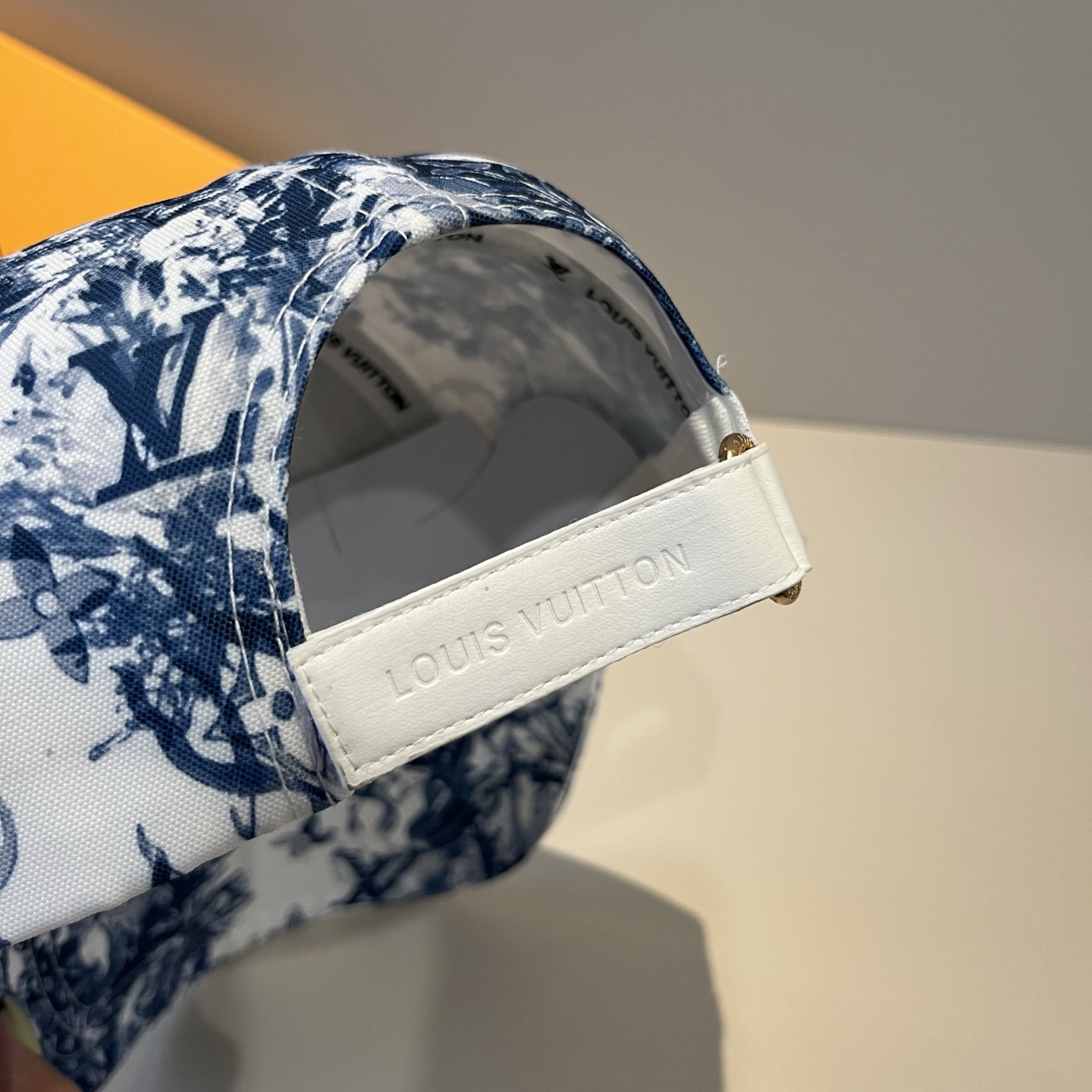 🧢路易威登棒球帽 LouisVuitton😍新款LV棒球帽，重工打造♥️高端大气，百搭款🤗男女通用！跑量