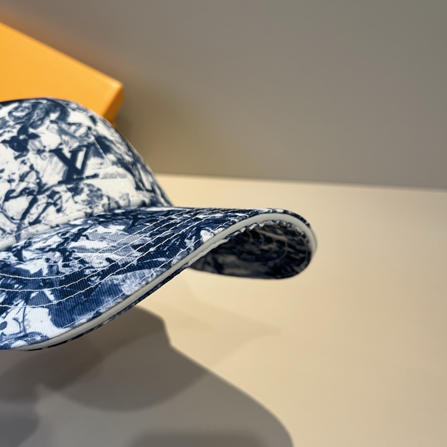 🧢路易威登棒球帽 LouisVuitton😍新款LV棒球帽，重工打造♥️高端大气，百搭款🤗男女通用！跑量