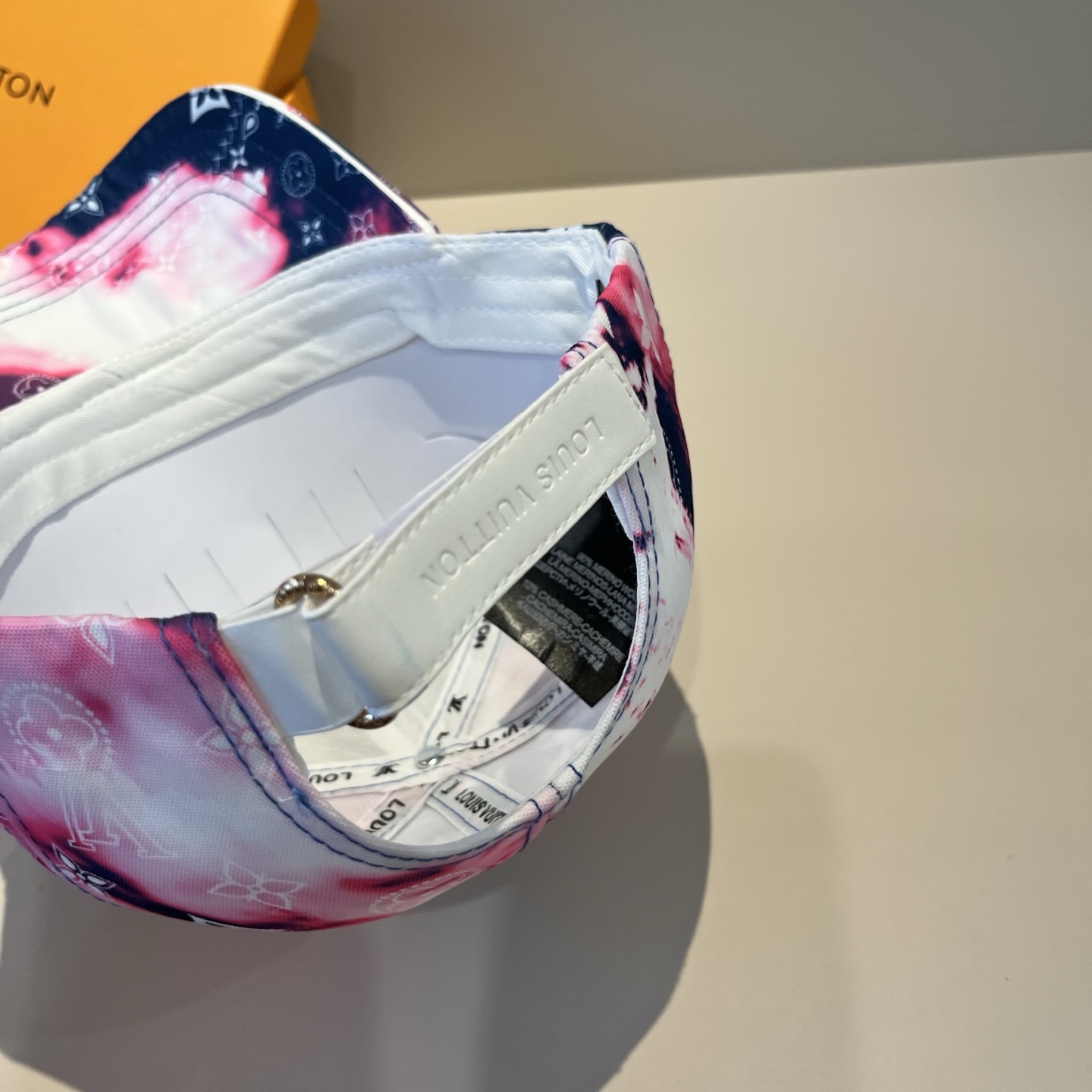 🧢路易威登棒球帽 LouisVuitton😍新款LV棒球帽，重工打造♥️高端大气，百搭款🤗男女通用！跑量