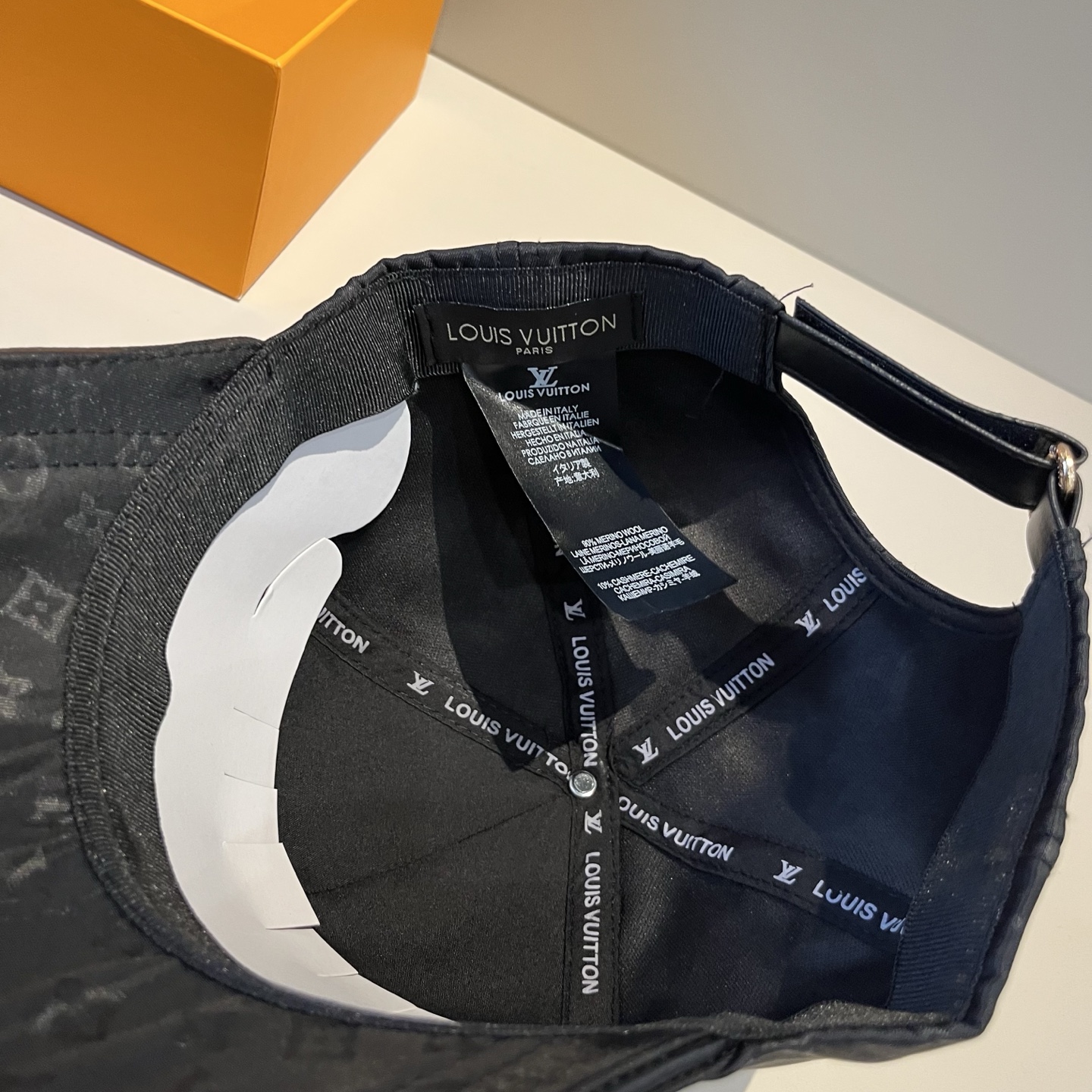 🧢路易威登棒球帽 LouisVuitton😍新款LV棒球帽，重工打造♥️高端大气，百搭款🤗男女通用！跑量