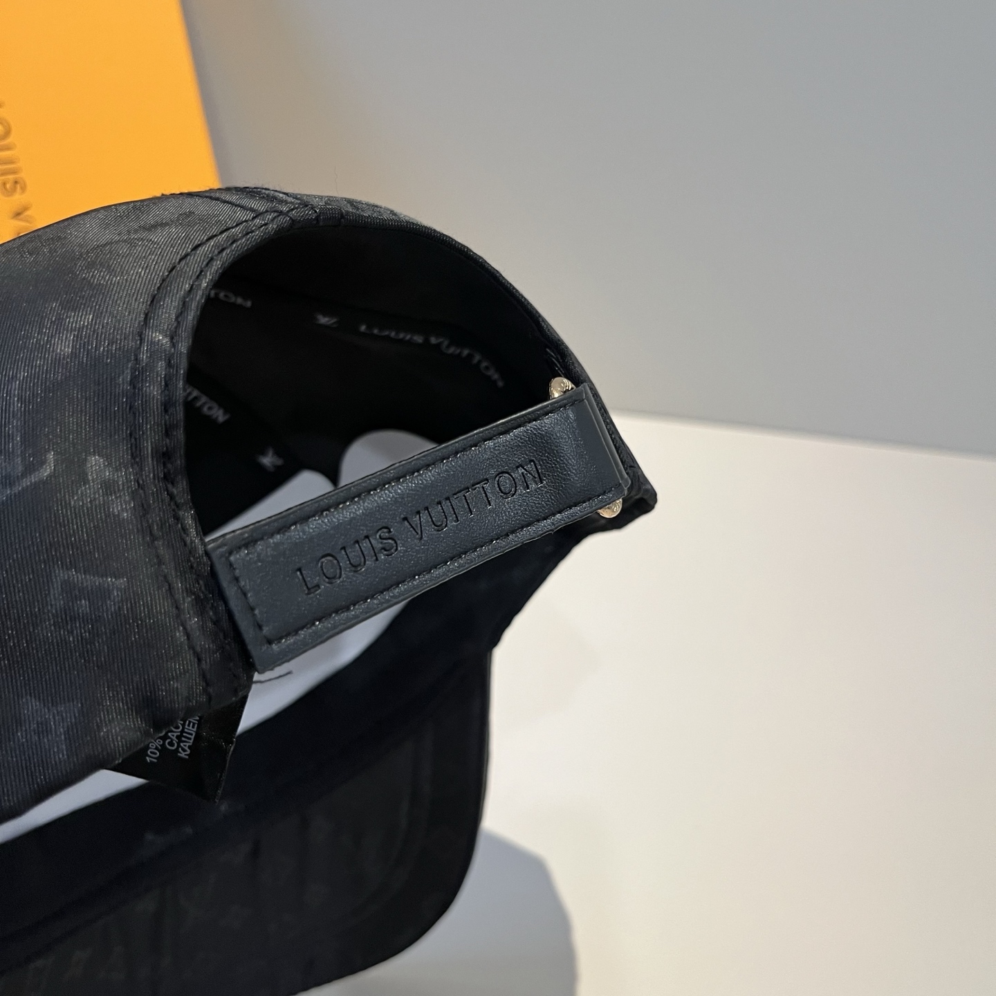 🧢路易威登棒球帽 LouisVuitton😍新款LV棒球帽，重工打造♥️高端大气，百搭款🤗男女通用！跑量