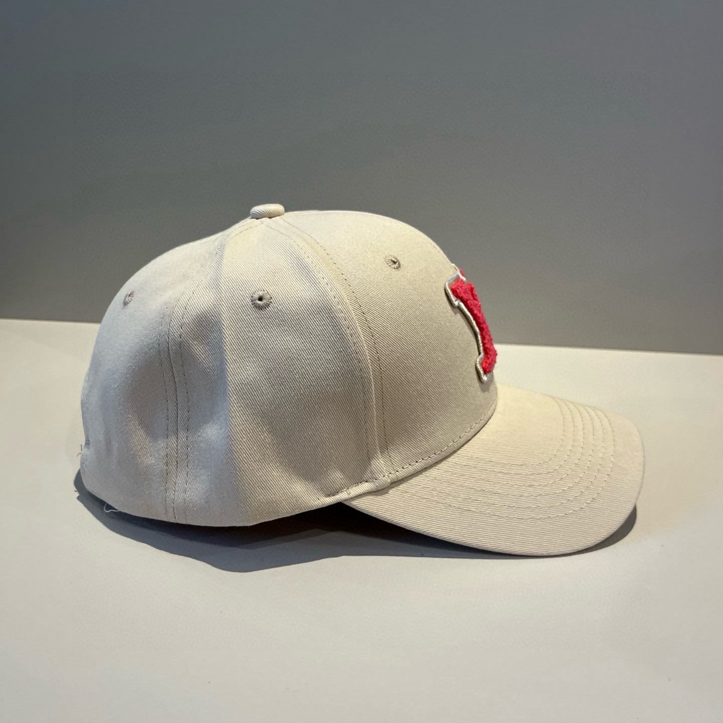 🧢路易威登棒球帽 LouisVuitton😍新款LV棒球帽，重工打造♥️高端大气，百搭款🤗男女通用！跑量