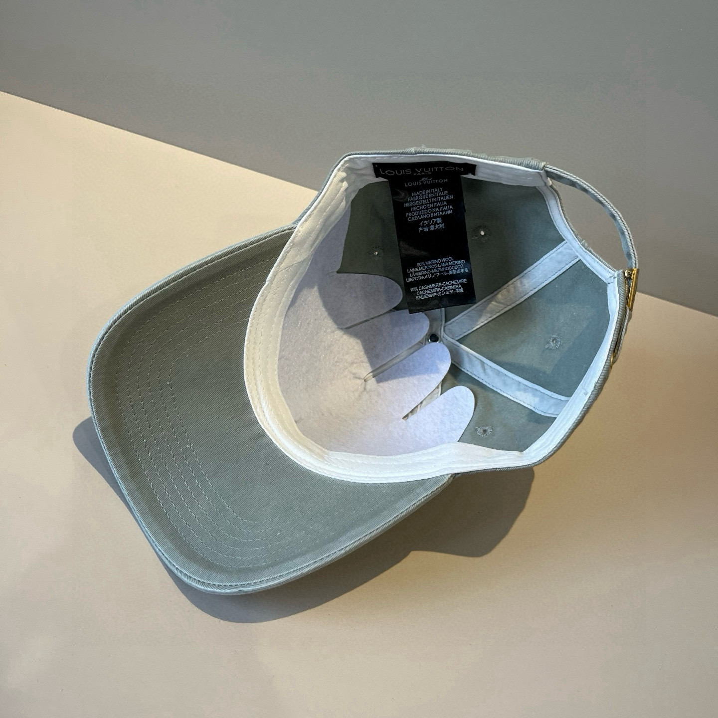 🧢路易威登棒球帽 LouisVuitton😍新款LV棒球帽，重工打造♥️高端大气，百搭款🤗男女通用！跑量