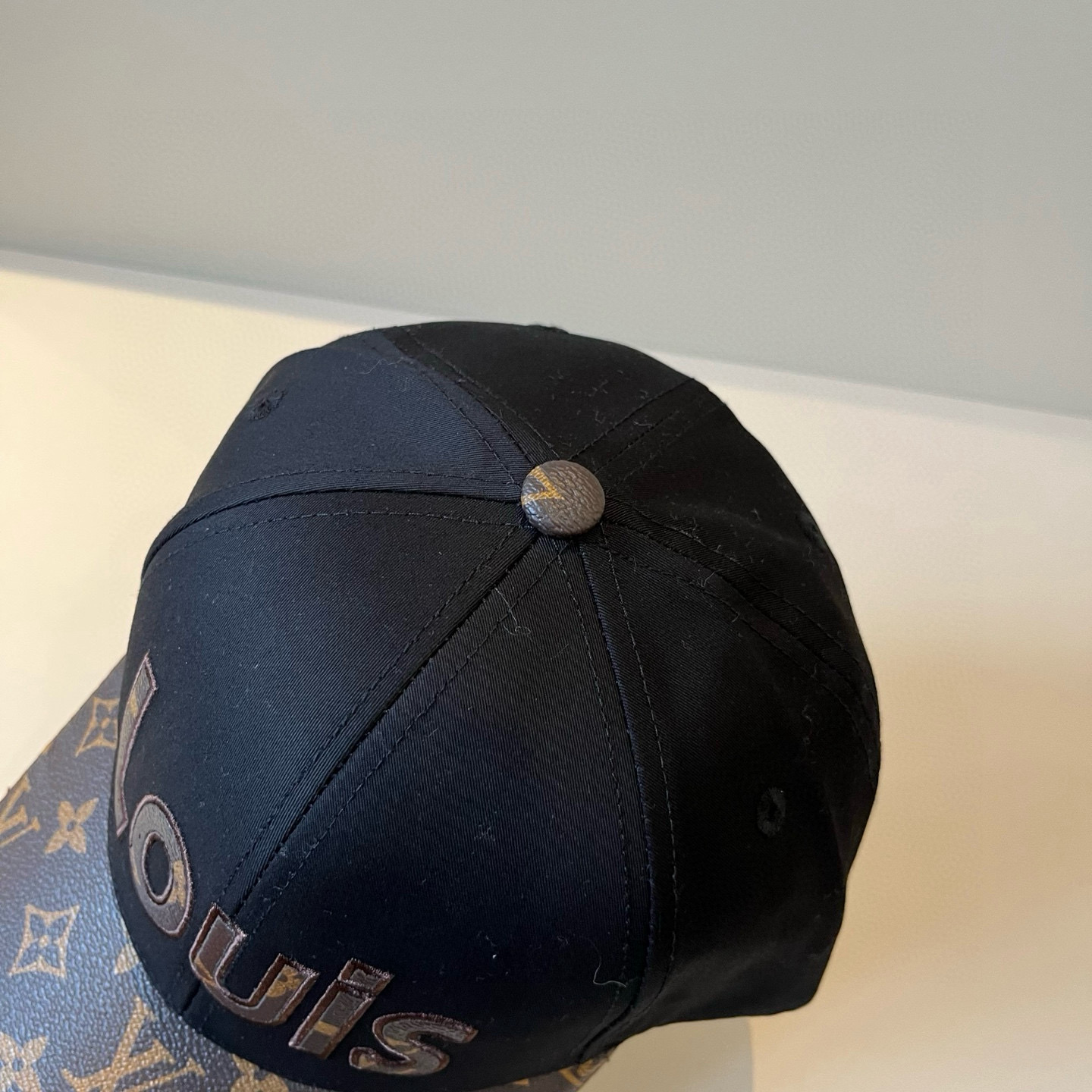 🧢路易威登棒球帽 LouisVuitton😍新款LV棒球帽，重工打造♥️高端大气，百搭款🤗男女通用！跑量