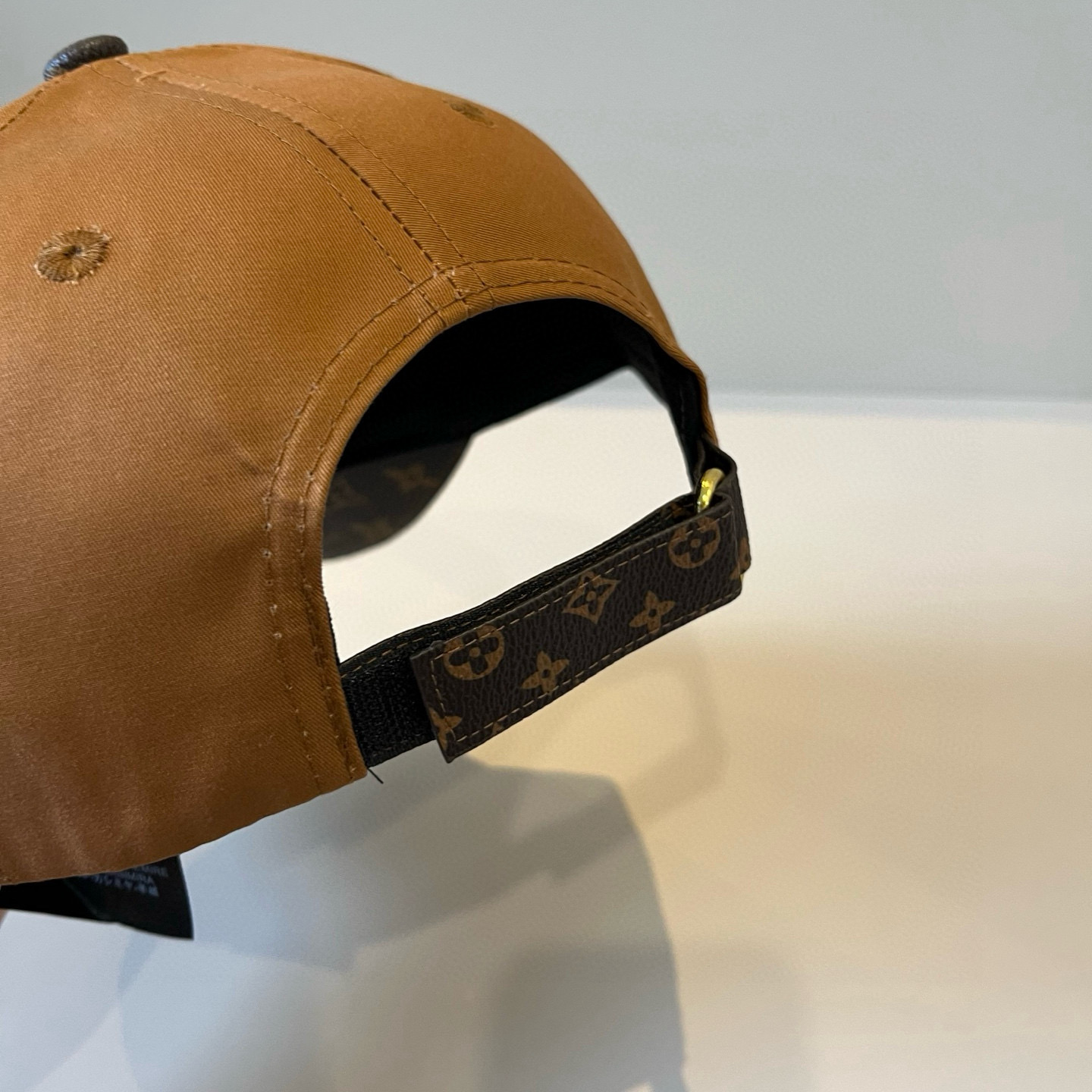 🧢路易威登棒球帽 LouisVuitton😍新款LV棒球帽，重工打造♥️高端大气，百搭款🤗男女通用！跑量