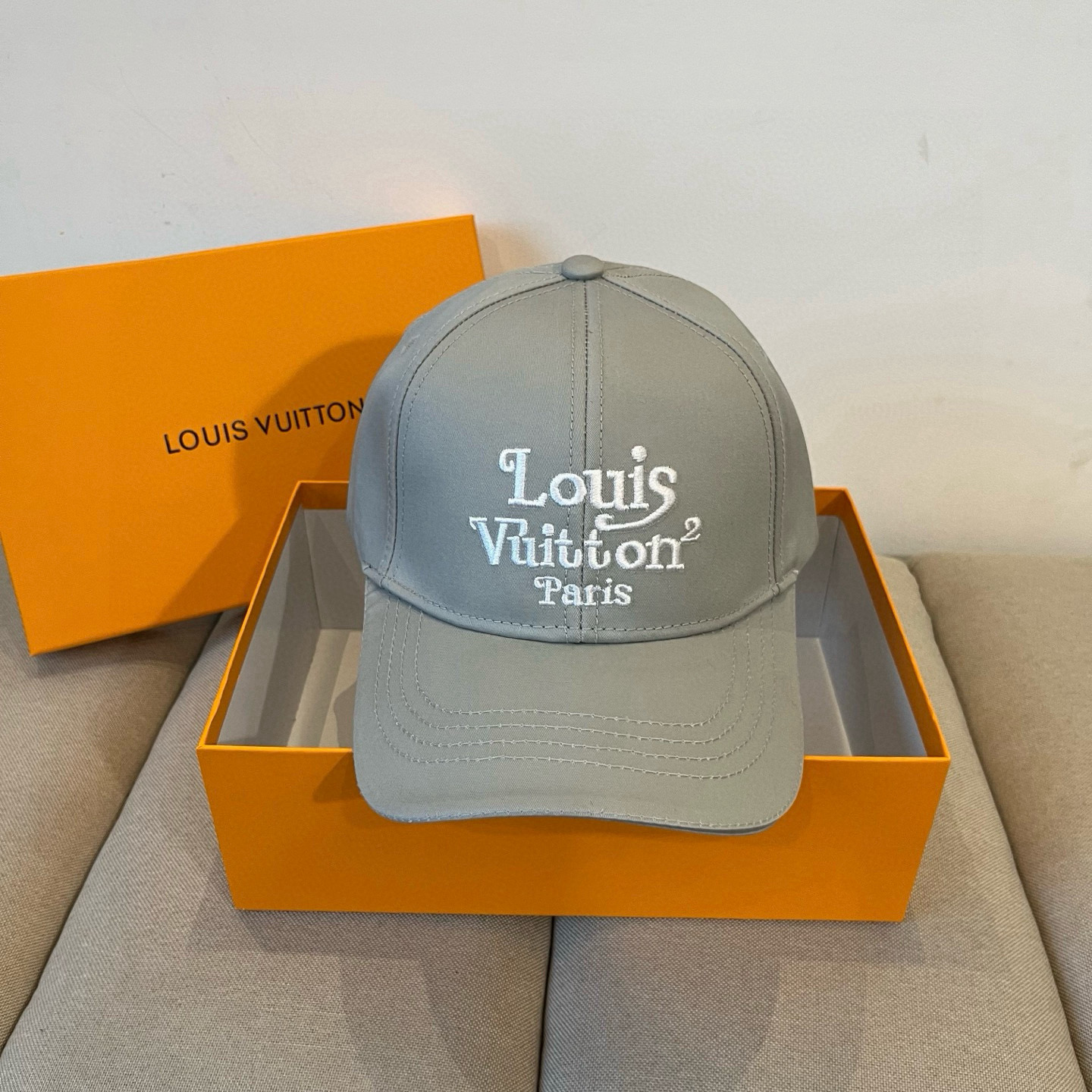 🧢路易威登棒球帽 LouisVuitton😍新款LV棒球帽，重工打造♥️高端大气，百搭款🤗男女通用！跑量