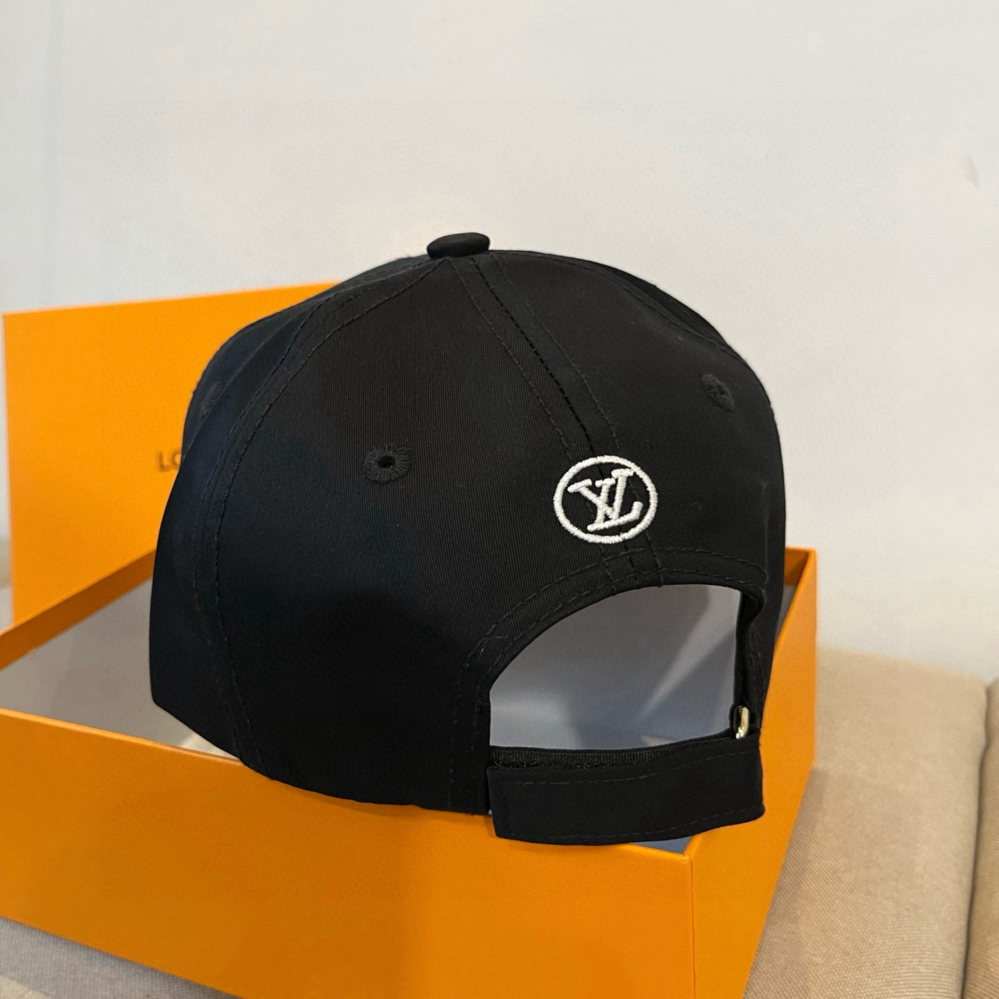 🧢路易威登棒球帽 LouisVuitton😍新款LV棒球帽，重工打造♥️高端大气，百搭款🤗男女通用！跑量