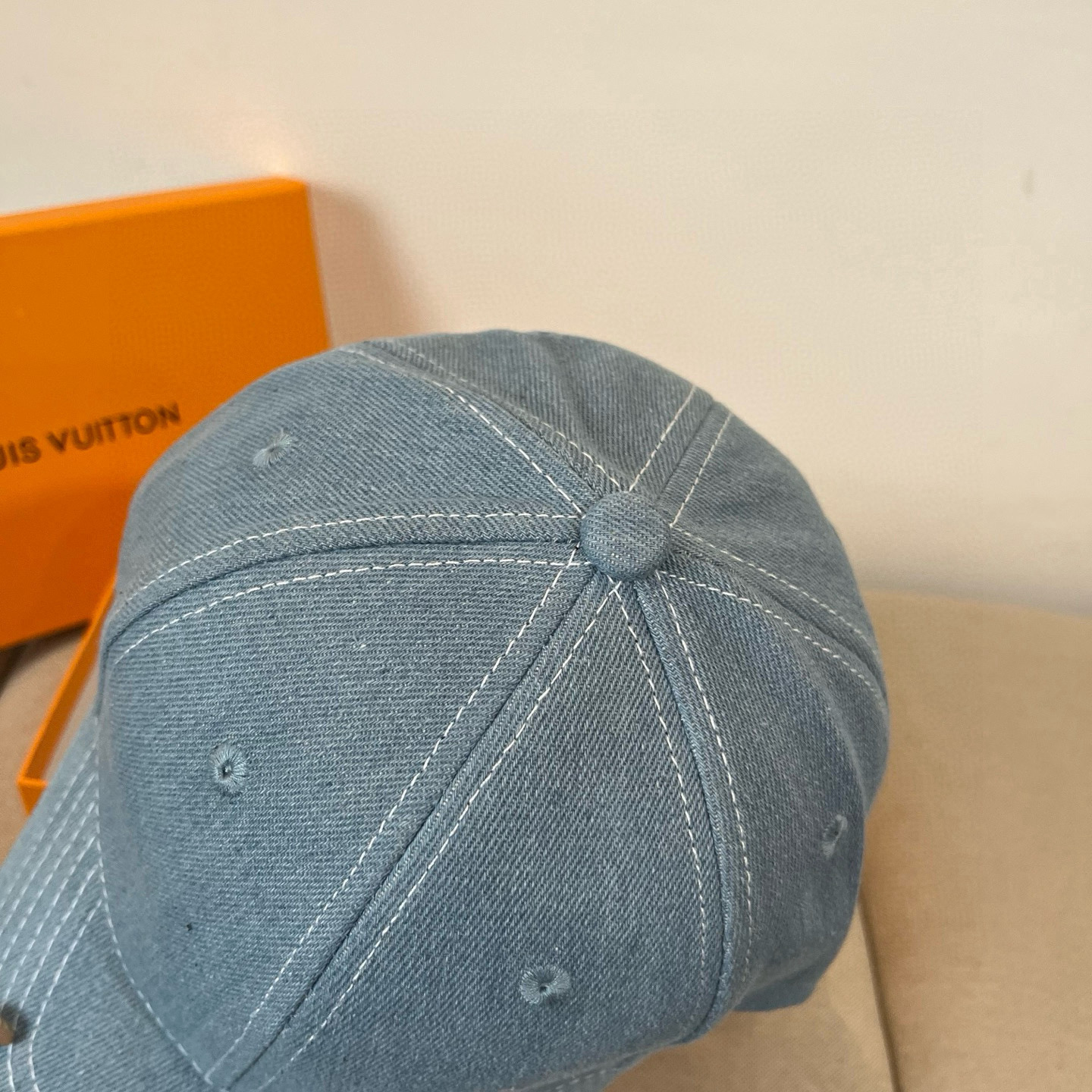 🧢路易威登棒球帽 LouisVuitton😍新款LV棒球帽，重工打造♥️高端大气，百搭款🤗男女通用！跑量