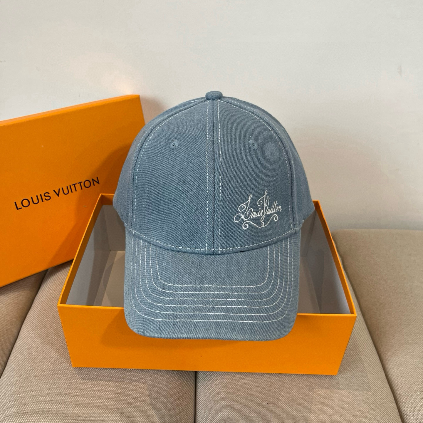 🧢路易威登棒球帽 LouisVuitton😍新款LV棒球帽，重工打造♥️高端大气，百搭款🤗男女通用！跑量