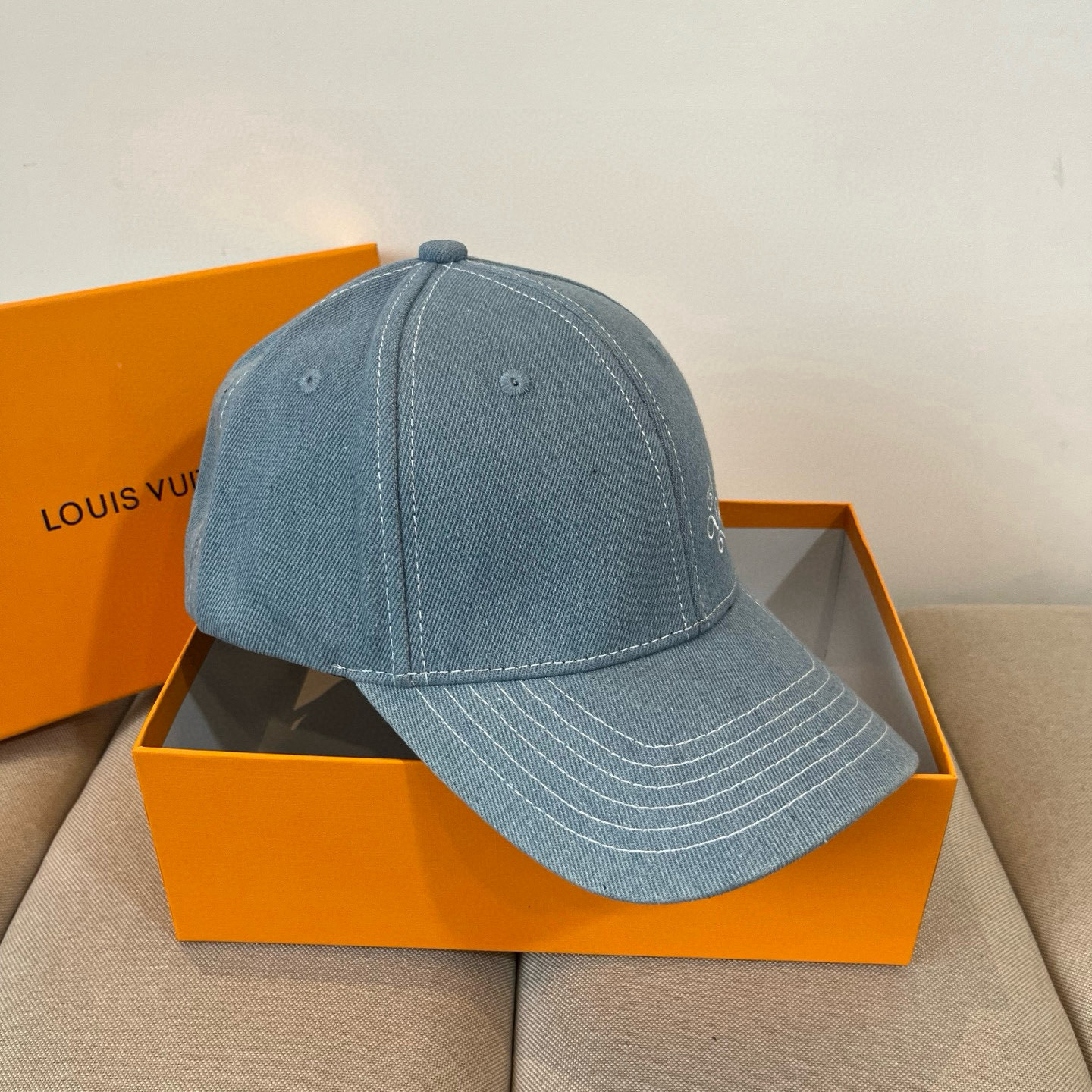 🧢路易威登棒球帽 LouisVuitton😍新款LV棒球帽，重工打造♥️高端大气，百搭款🤗男女通用！跑量