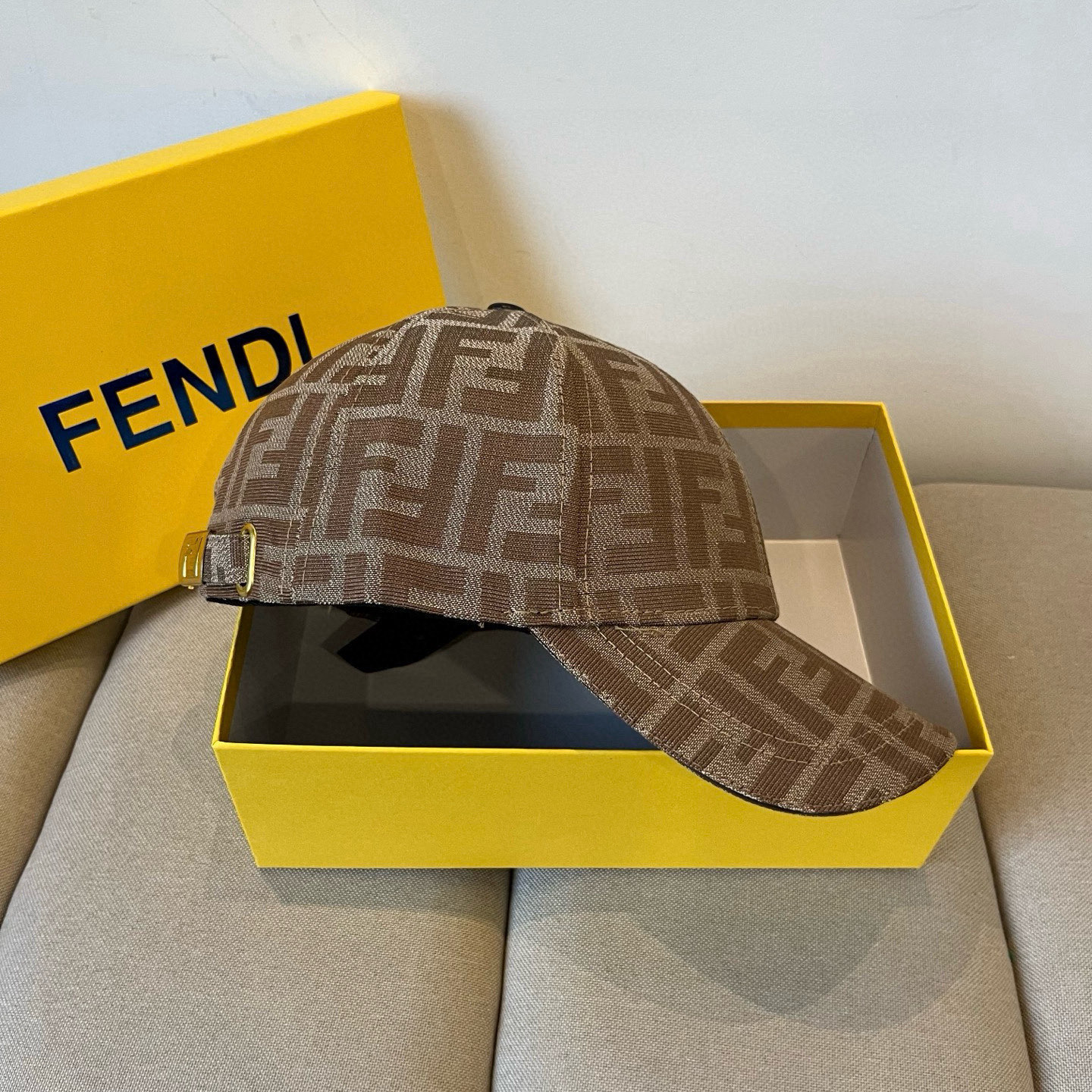  FENDI芬迪 老花系列棒球帽🧢 经典FF中古单品，气质穿搭单品，质量杠杠👍