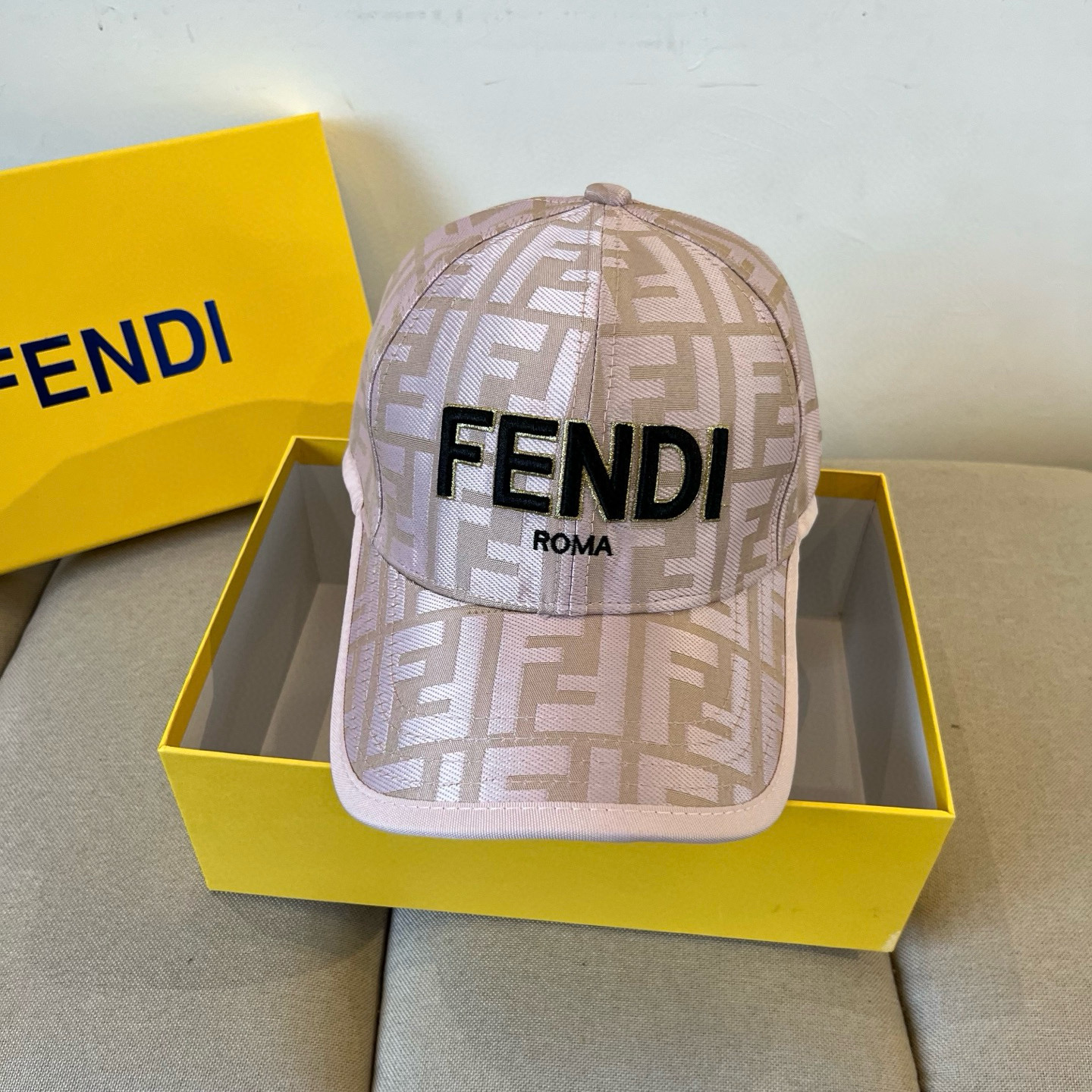  FENDI芬迪 老花系列棒球帽🧢 经典FF中古单品，气质穿搭单品，质量杠杠👍