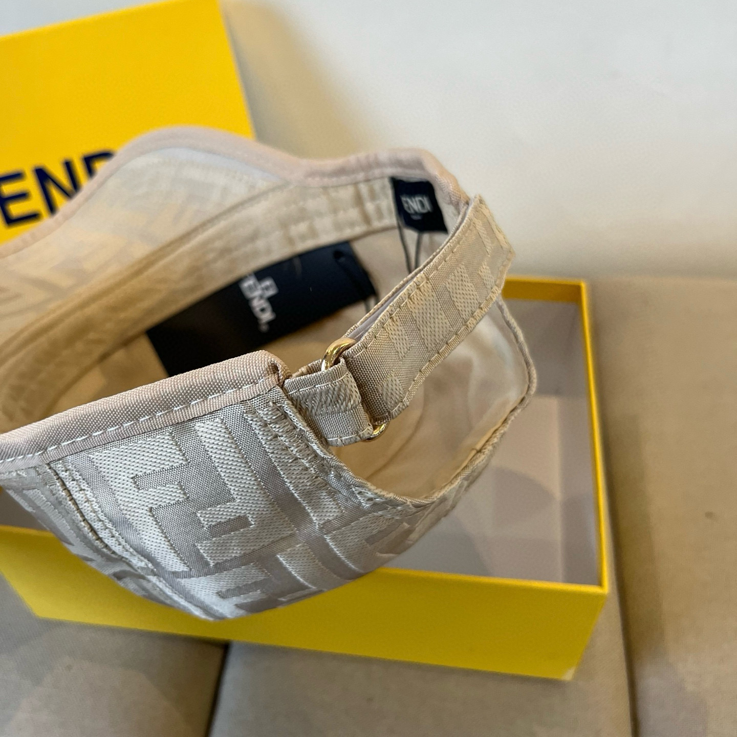  FENDI芬迪 老花系列棒球帽🧢 经典FF中古单品，气质穿搭单品，质量杠杠👍