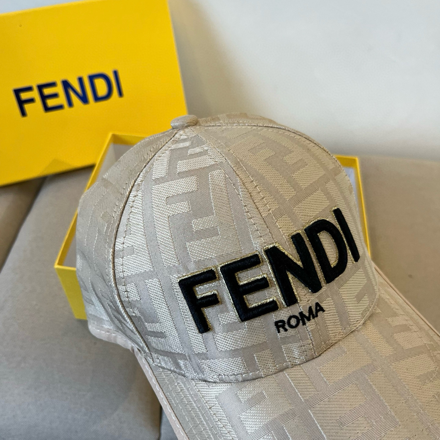  FENDI芬迪 老花系列棒球帽🧢 经典FF中古单品，气质穿搭单品，质量杠杠👍