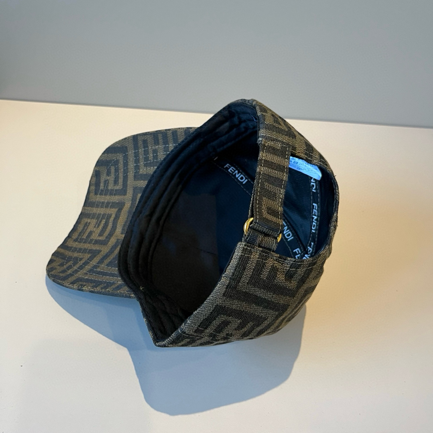  FENDI芬迪 老花系列棒球帽🧢 经典FF中古单品，气质穿搭单品，质量杠杠👍