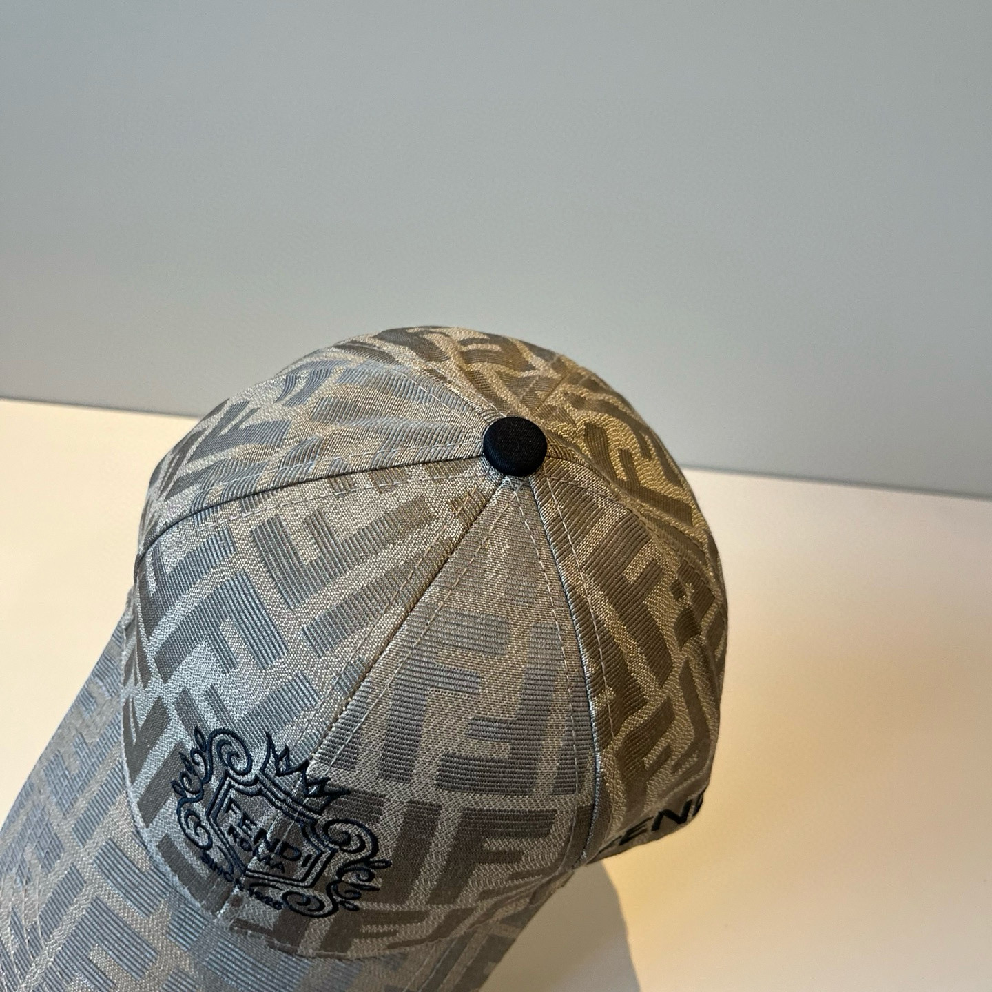  FENDI芬迪 老花系列棒球帽🧢 经典FF中古单品，气质穿搭单品，质量杠杠👍