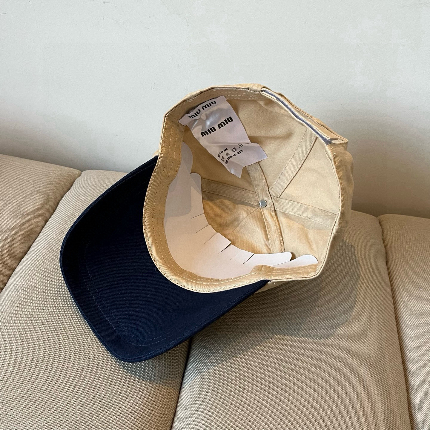  谬谬miumiu 原单春夏新款棒球帽，正品开模订制，原版做工细致质量超赞！