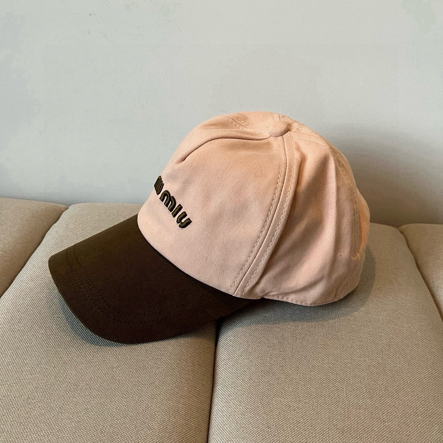  谬谬miumiu 原单春夏新款棒球帽，正品开模订制，原版做工细致质量超赞！