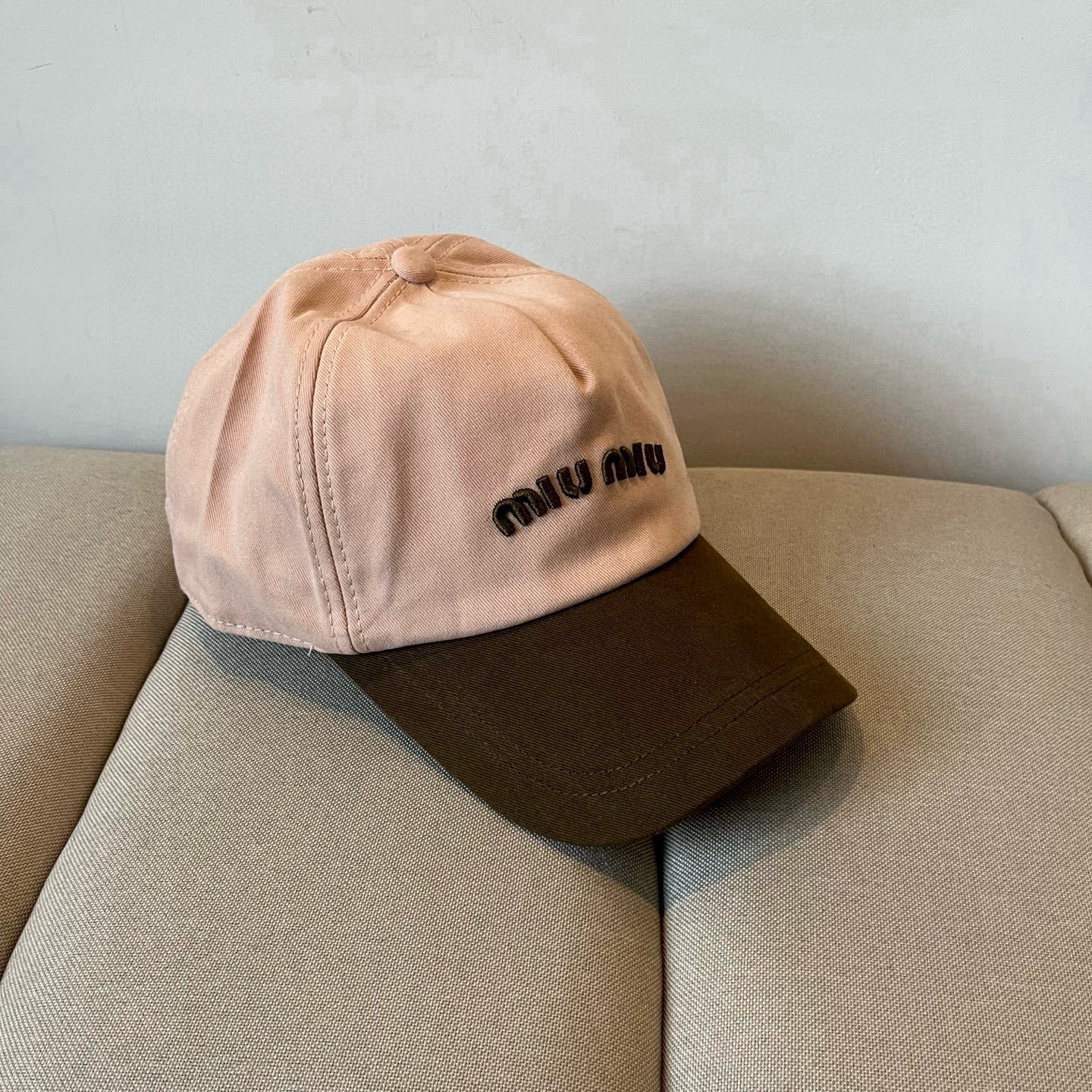  谬谬miumiu 原单春夏新款棒球帽，正品开模订制，原版做工细致质量超赞！